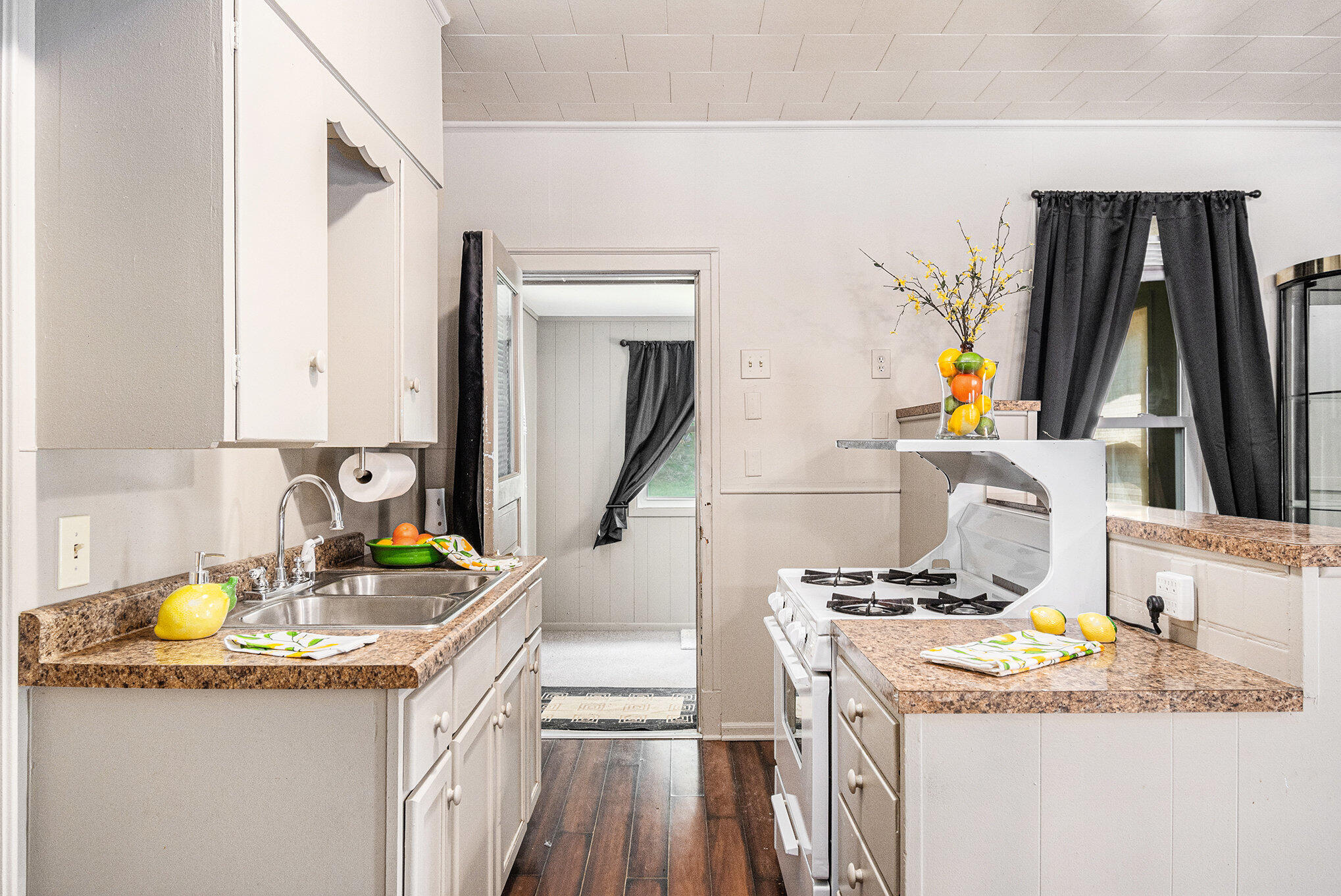 Council Bluffs, Iowa 51503, United States, 2 Bedrooms Bedrooms, ,1 BathroomBathrooms,Residential,Active,186638