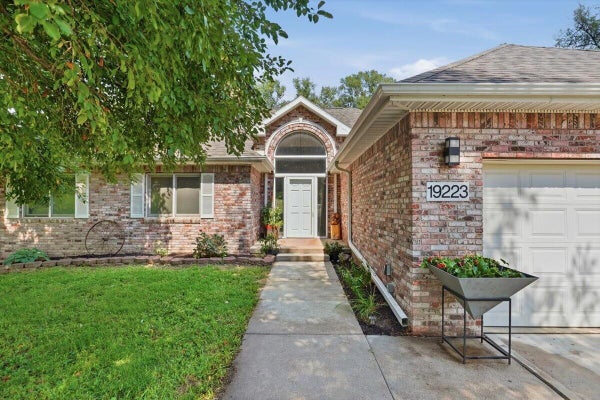 19223 HAWTHORNE AVE, COUNCIL BLUFFS, IA 51503 - Image ab93c8e4168d494655258c8a6965cc5e/933905791
