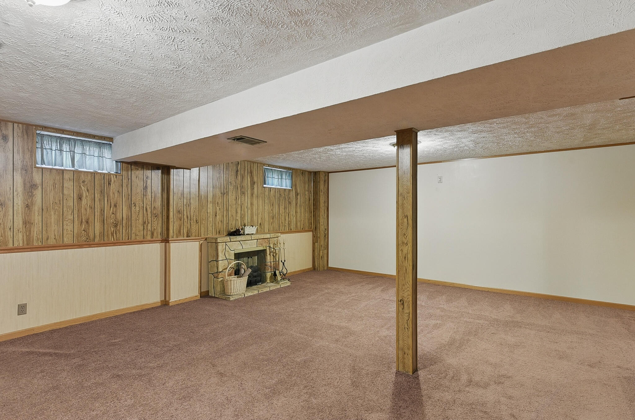 Council Bluffs, Iowa 51501, United States, 3 Bedrooms Bedrooms, ,2 BathroomsBathrooms,Residential,Active,118355