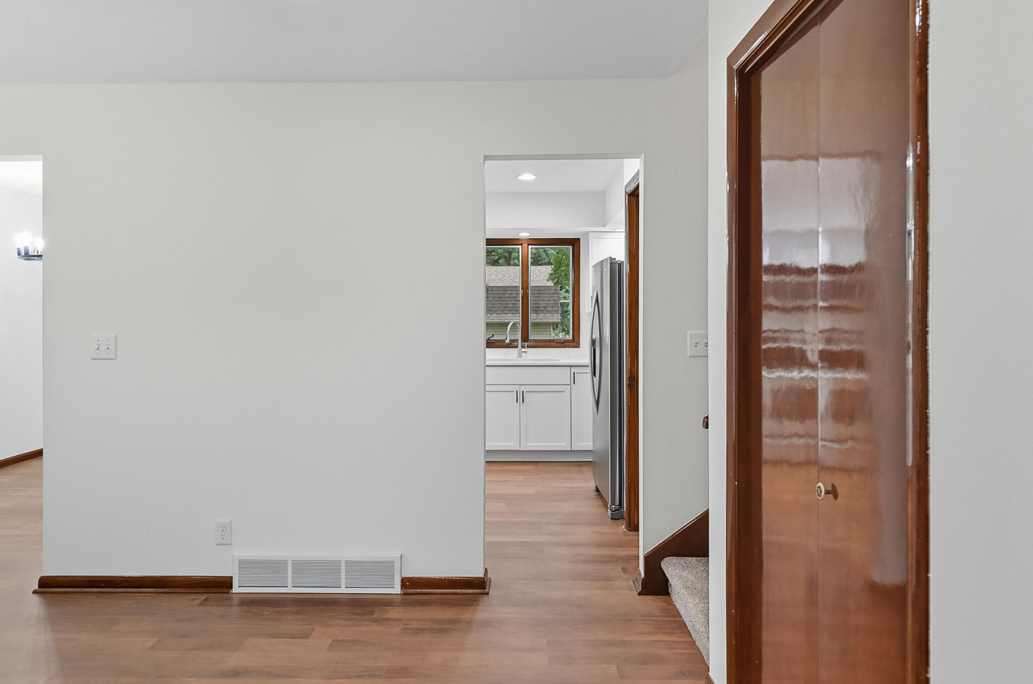 Council Bluffs, Iowa 51503, United States, 3 Bedrooms Bedrooms, ,2 BathroomsBathrooms,Residential,Contingent,212811