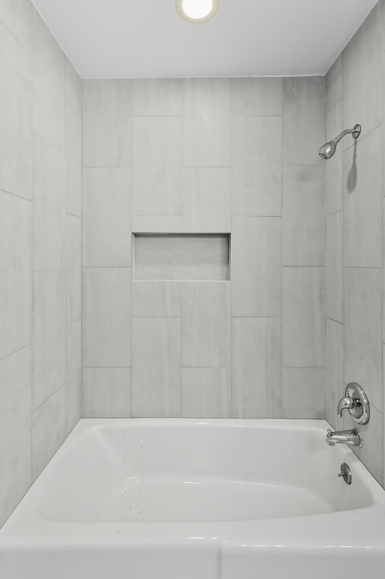 Council Bluffs, Iowa 51503, United States, 3 Bedrooms Bedrooms, ,2 BathroomsBathrooms,Residential,Contingent,212811