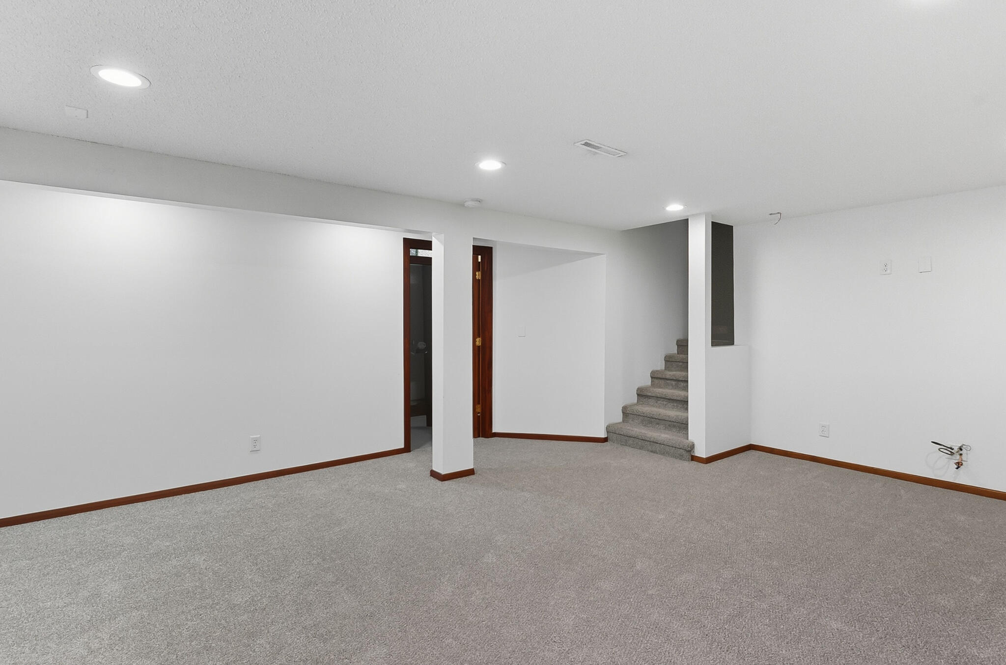 Council Bluffs, Iowa 51503, United States, 3 Bedrooms Bedrooms, ,2 BathroomsBathrooms,Residential,Contingent,212811