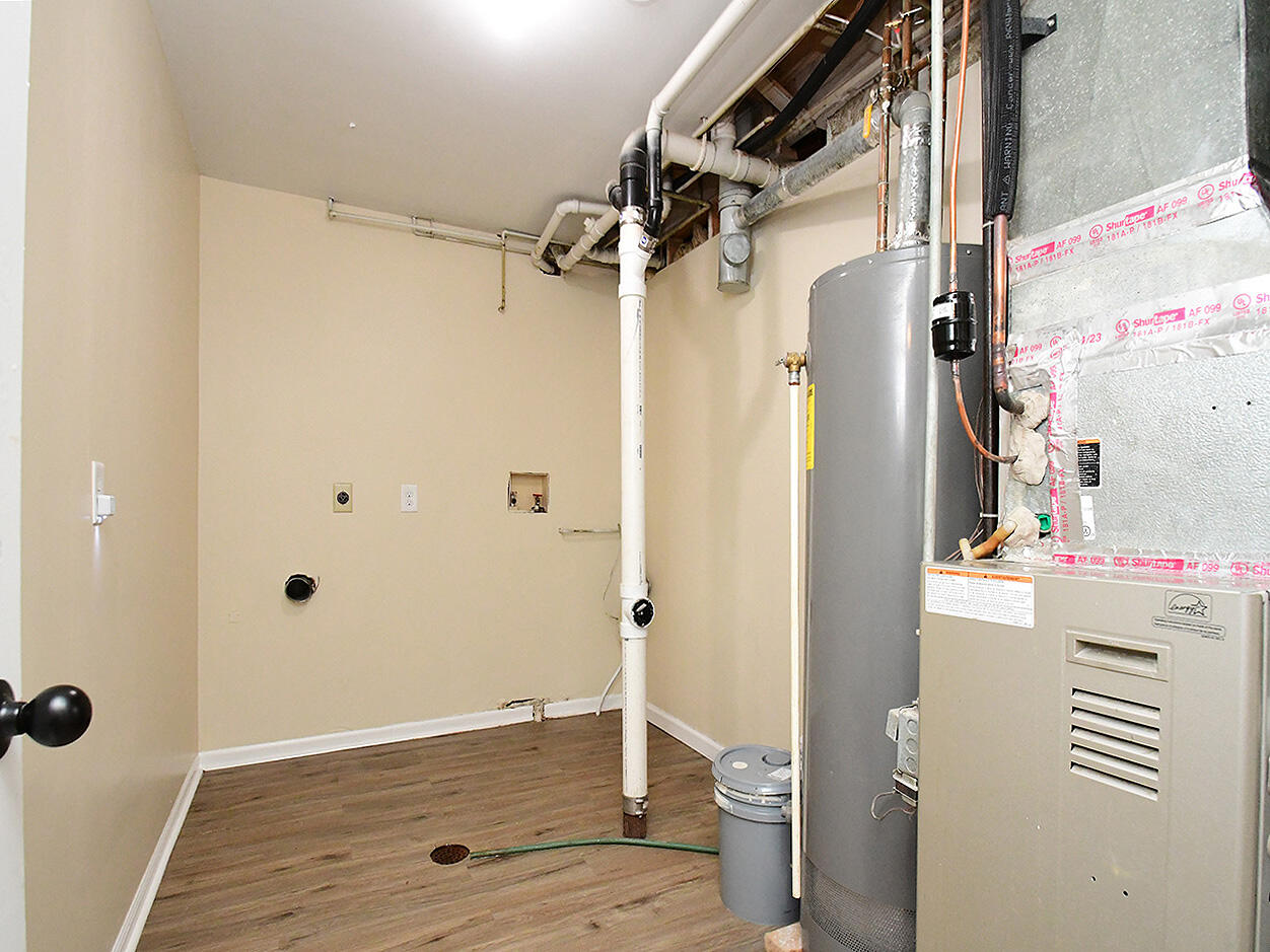 Council Bluffs, Iowa 51501, United States, 3 Bedrooms Bedrooms, ,2 BathroomsBathrooms,Residential,Active,160955