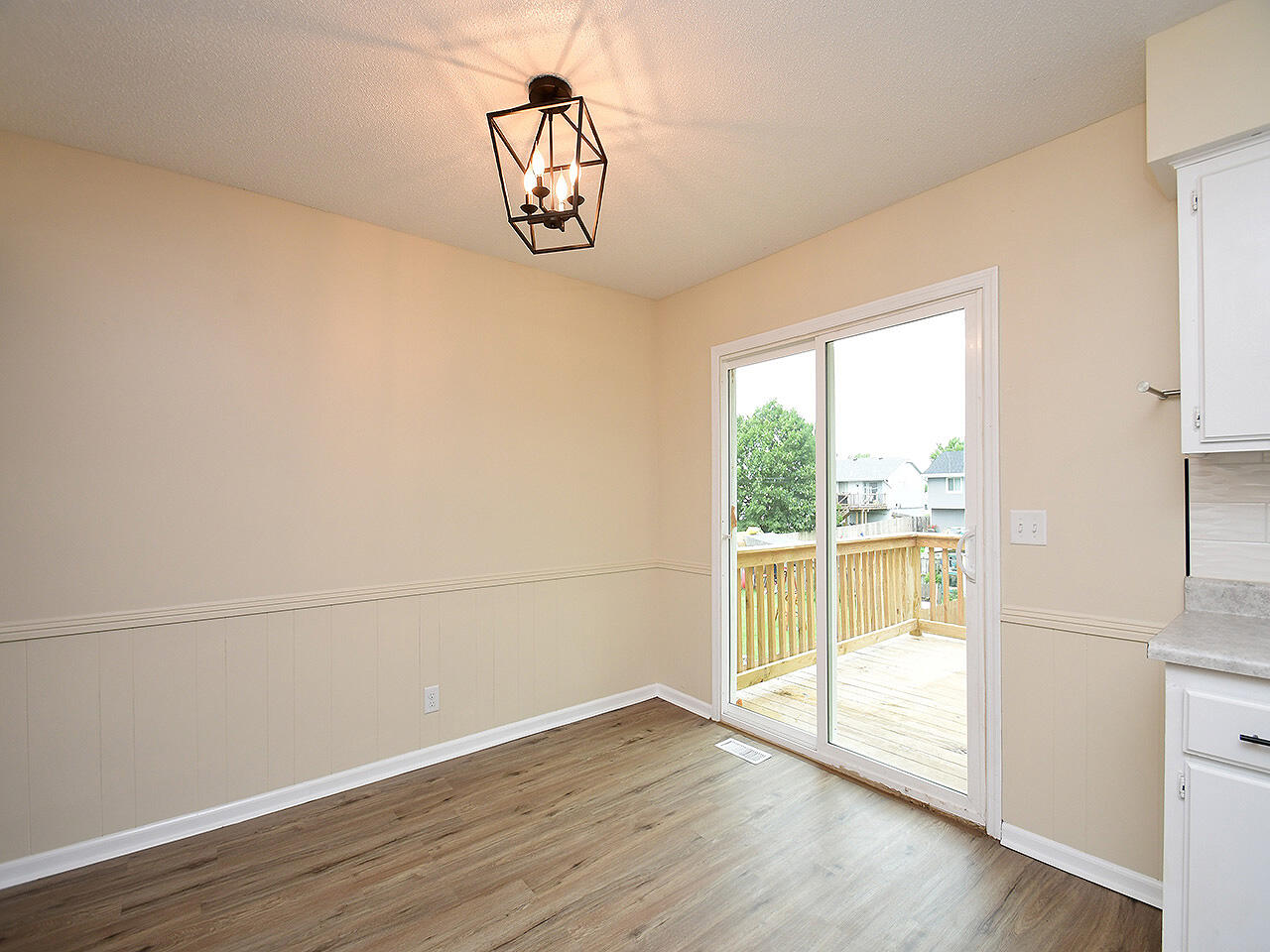 Council Bluffs, Iowa 51501, United States, 3 Bedrooms Bedrooms, ,2 BathroomsBathrooms,Residential,Active,160955