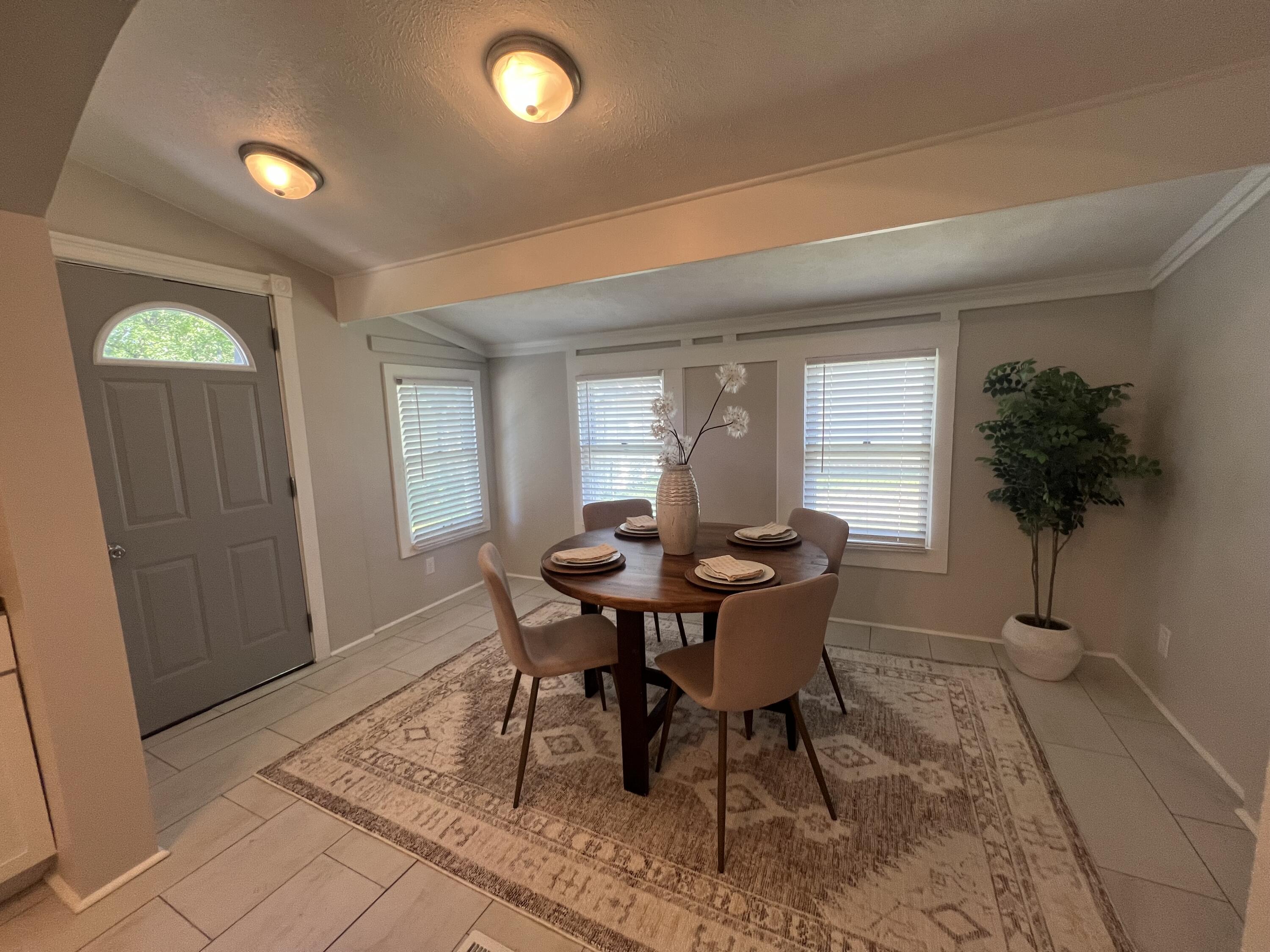 Council Bluffs, Iowa 51503, United States, 3 Bedrooms Bedrooms, ,3 BathroomsBathrooms,Residential,Pending,126555