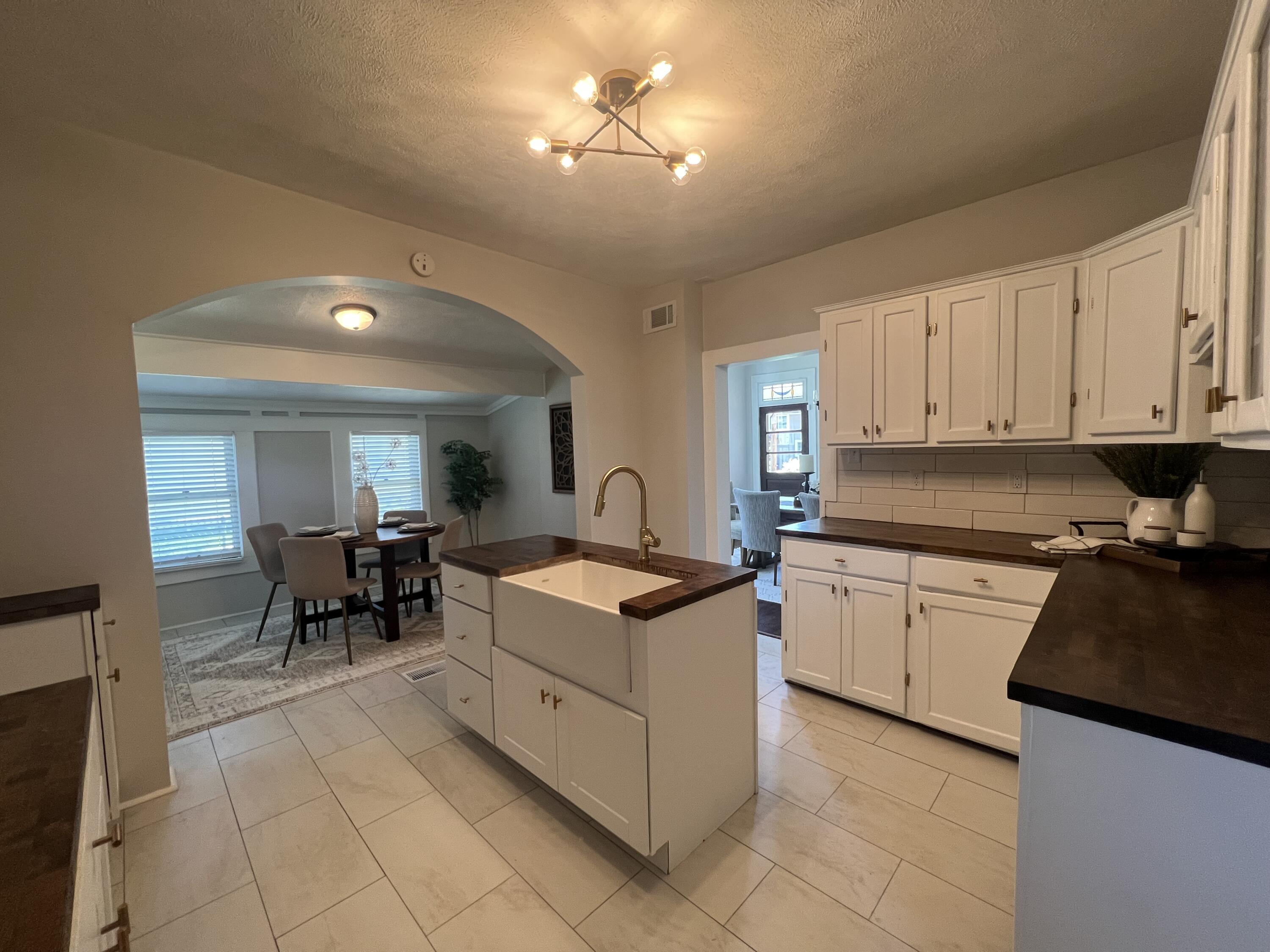 Council Bluffs, Iowa 51503, United States, 3 Bedrooms Bedrooms, ,3 BathroomsBathrooms,Residential,Pending,126555