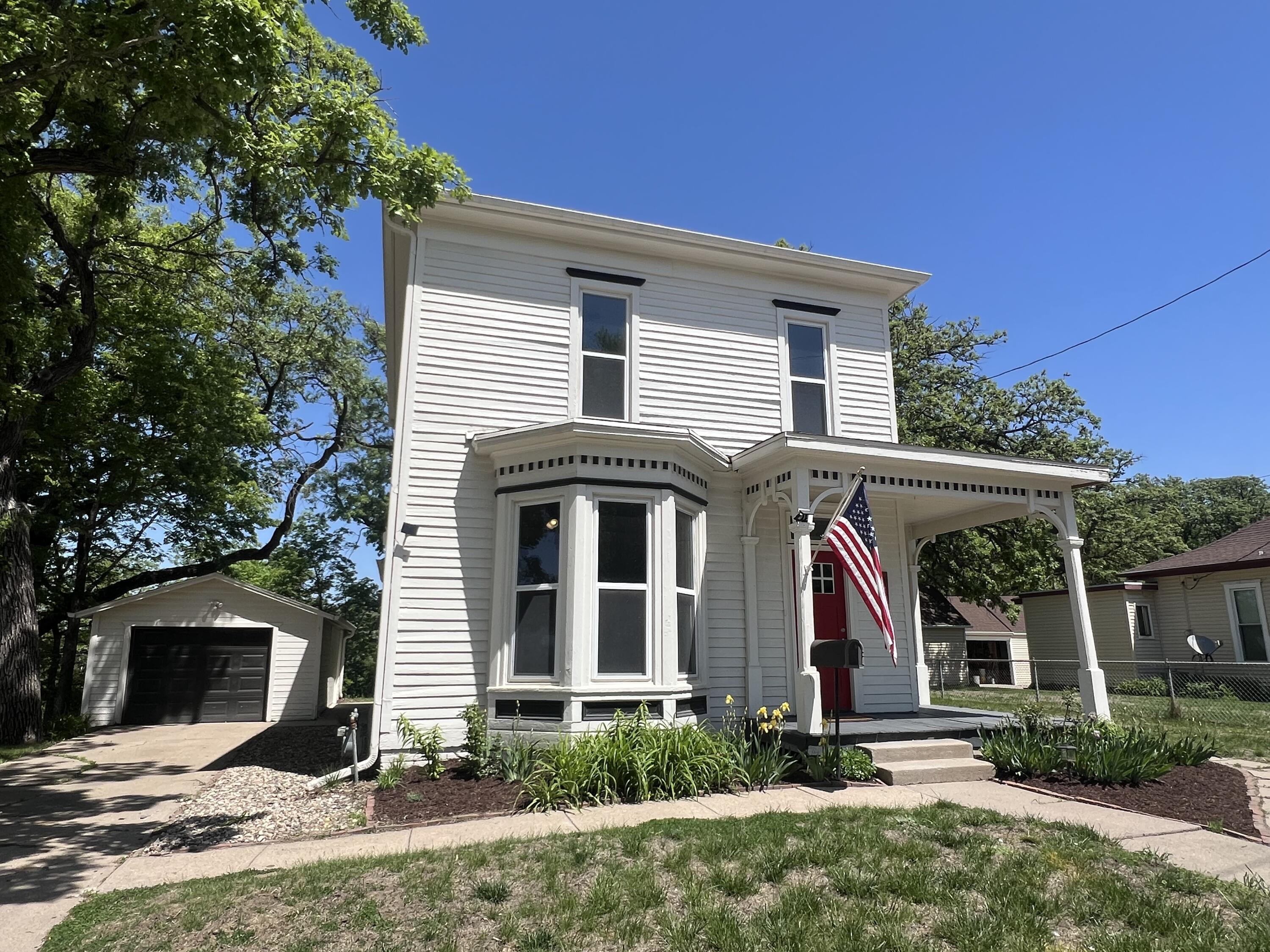 Council Bluffs, Iowa 51503, United States, 3 Bedrooms Bedrooms, ,3 BathroomsBathrooms,Residential,Pending,126555