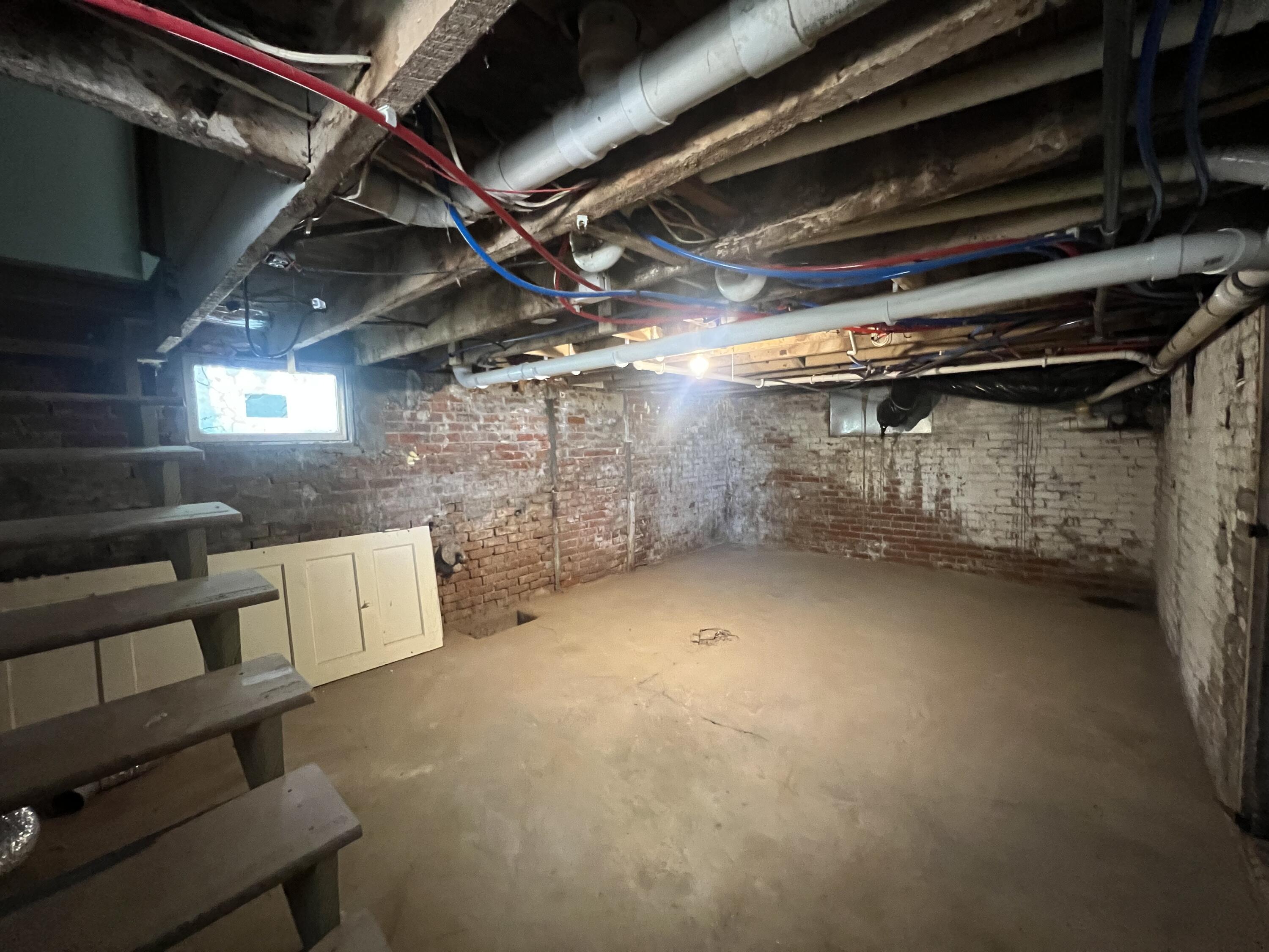 Council Bluffs, Iowa 51503, United States, 3 Bedrooms Bedrooms, ,3 BathroomsBathrooms,Residential,Pending,126555