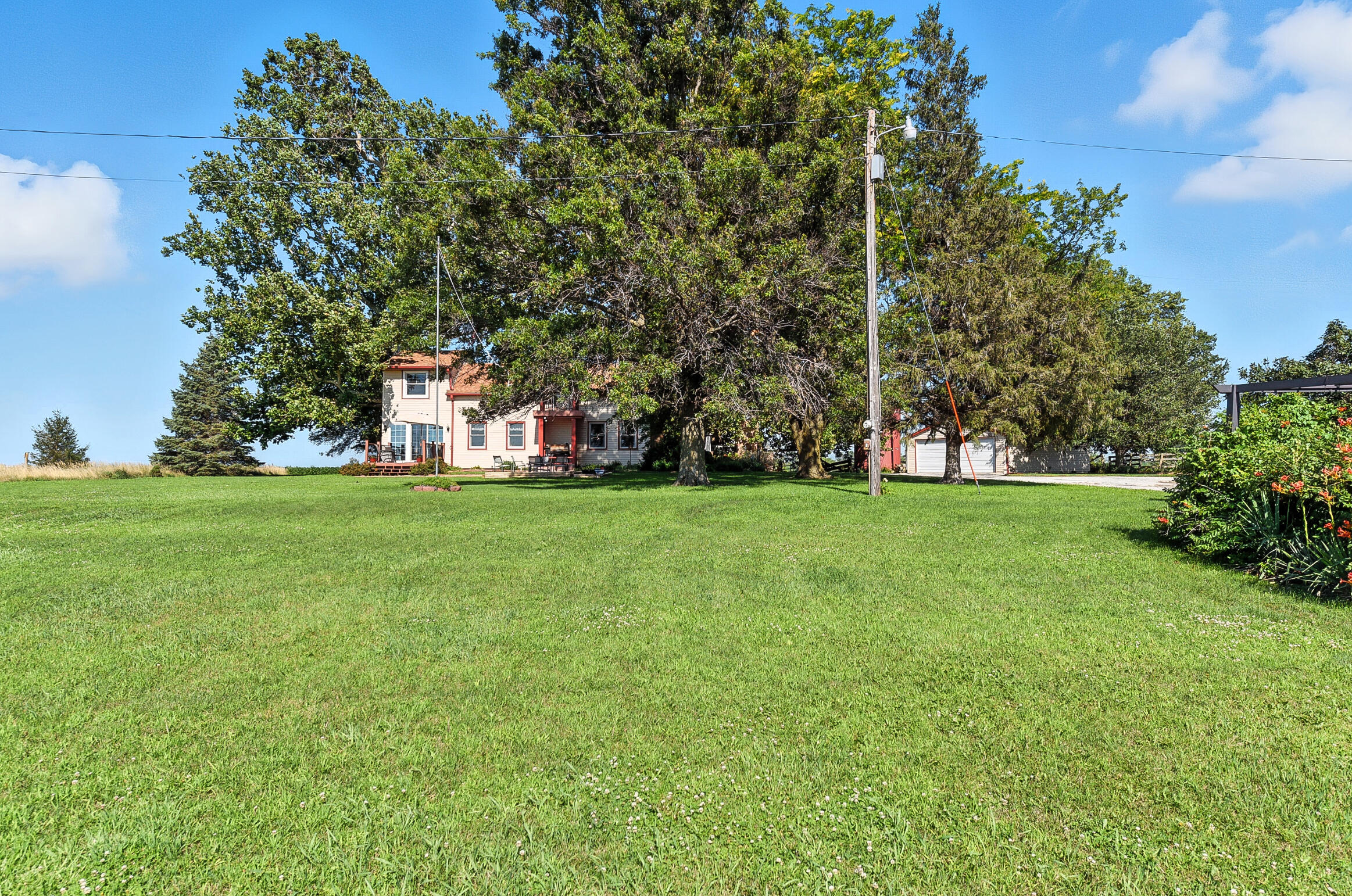 Oakland, Iowa 51560, United States, 3 Bedrooms Bedrooms, ,3 BathroomsBathrooms,Residential,Active,175605