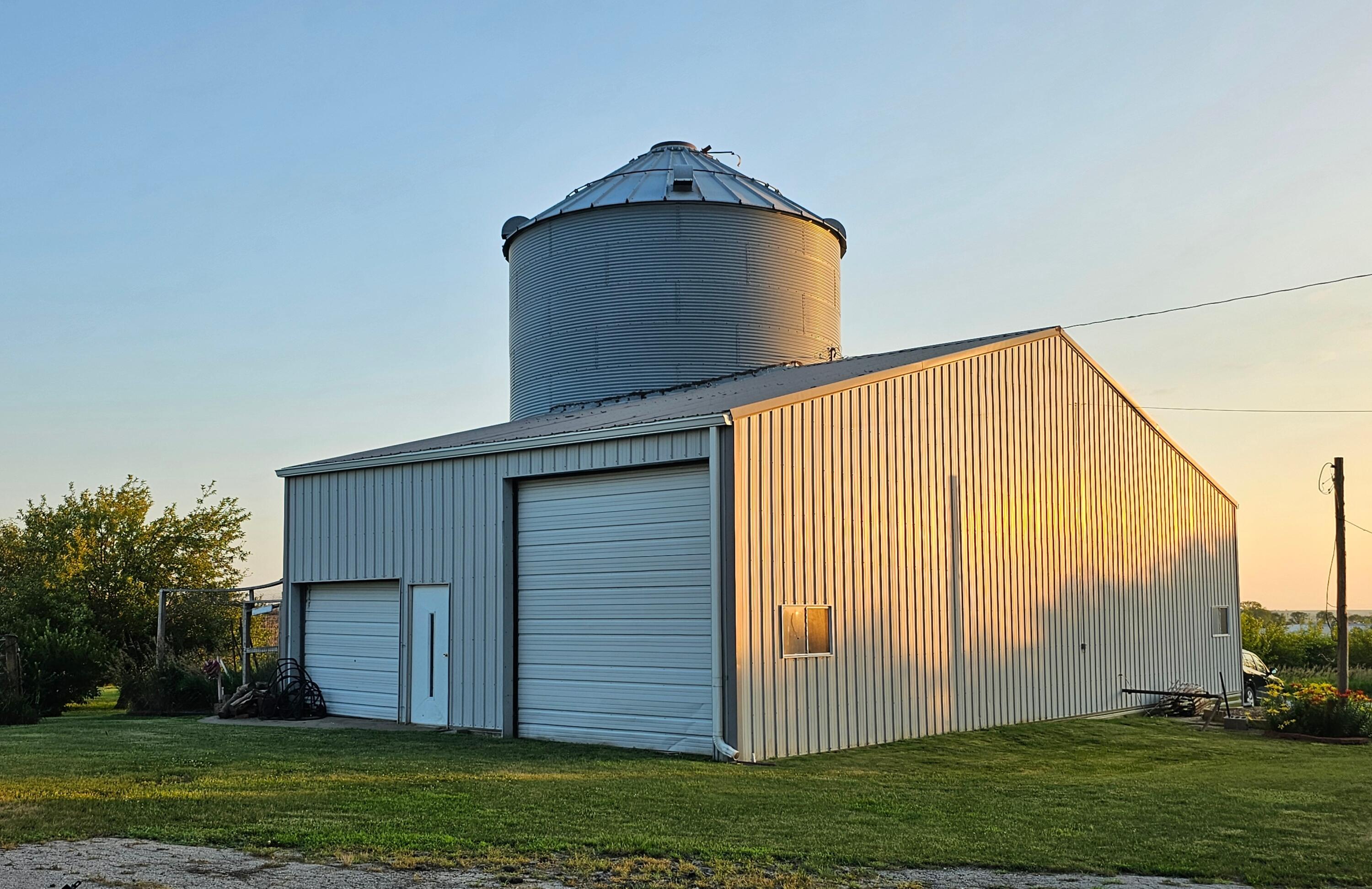 Oakland, Iowa 51560, United States, 3 Bedrooms Bedrooms, ,3 BathroomsBathrooms,Residential,Active,175605