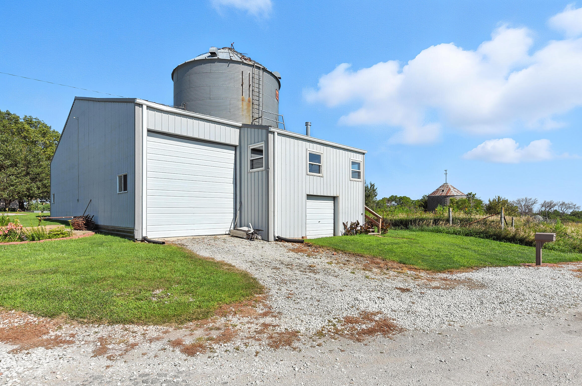 Oakland, Iowa 51560, United States, 3 Bedrooms Bedrooms, ,3 BathroomsBathrooms,Residential,Active,175605