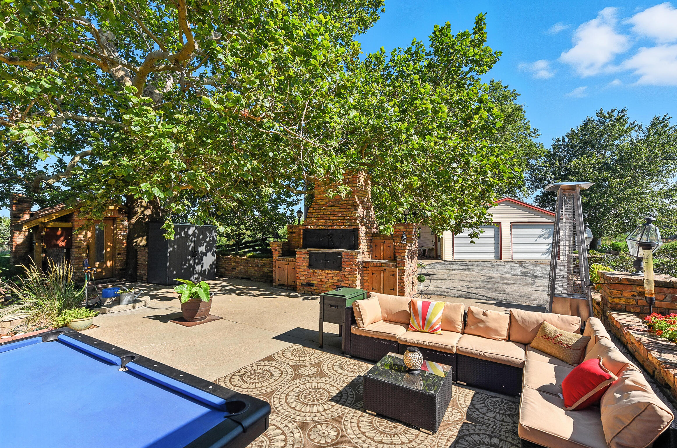 Oakland, Iowa 51560, United States, 3 Bedrooms Bedrooms, ,3 BathroomsBathrooms,Residential,Active,175605