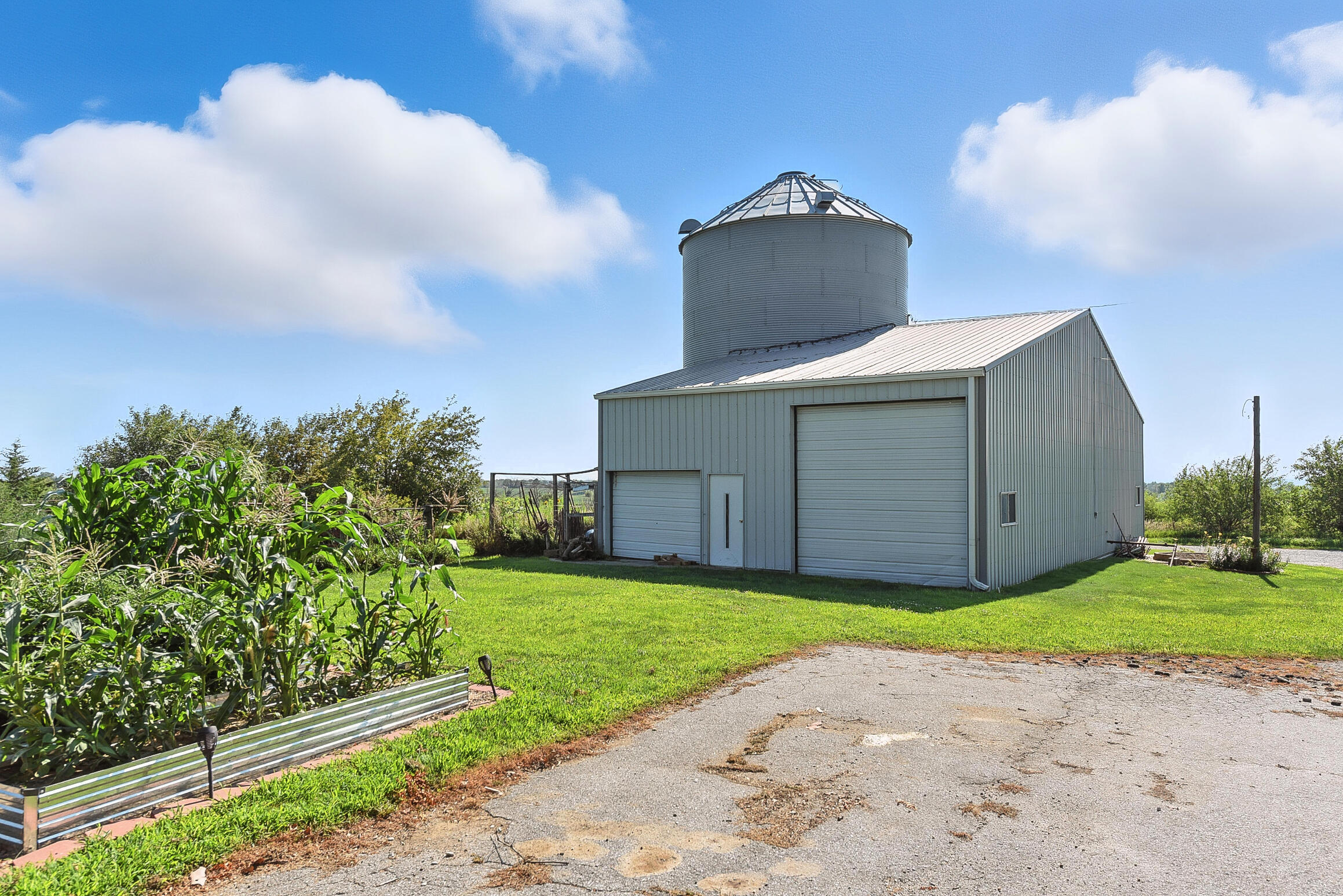 Oakland, Iowa 51560, United States, 3 Bedrooms Bedrooms, ,3 BathroomsBathrooms,Residential,Active,175605