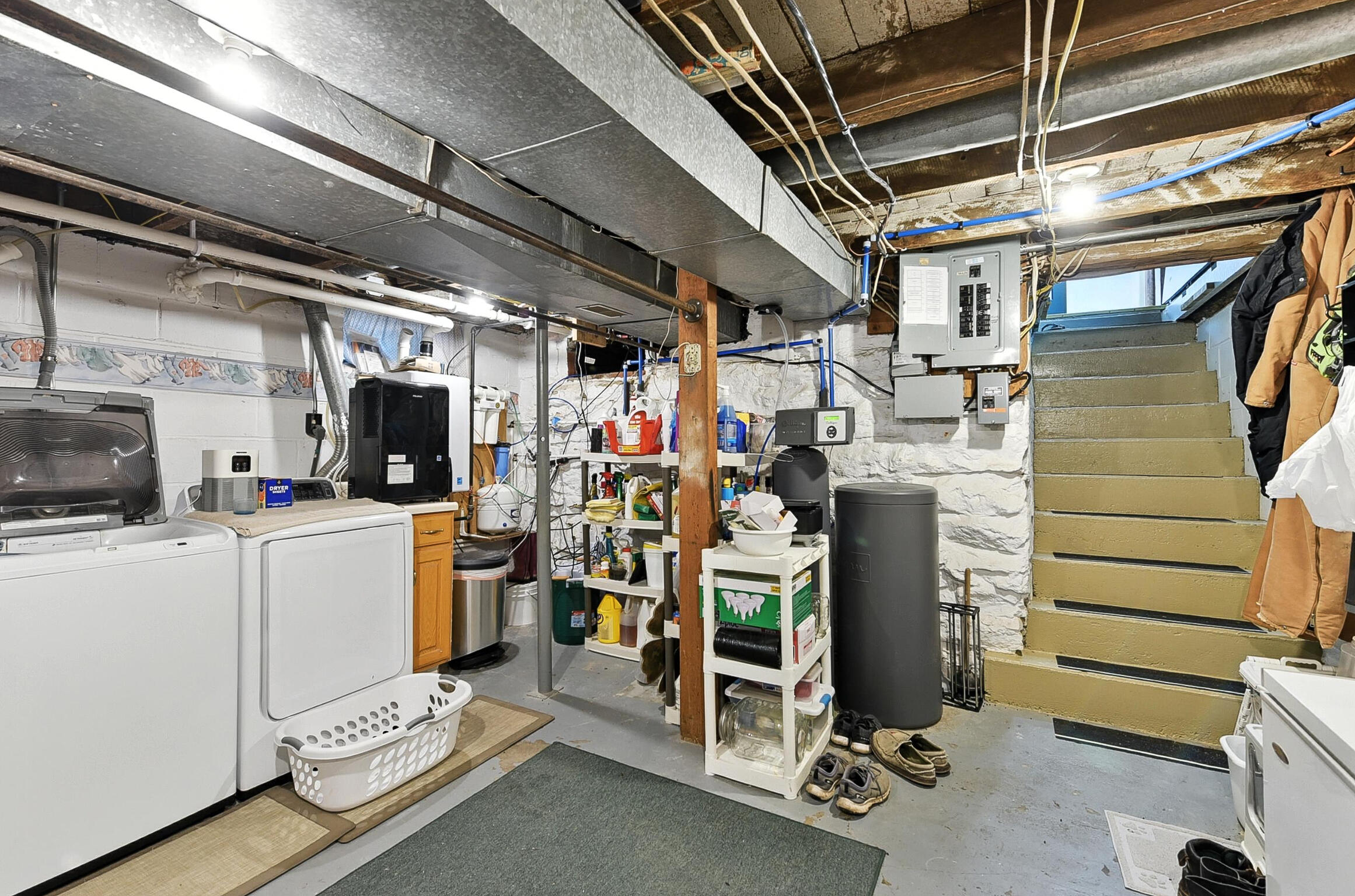 Oakland, Iowa 51560, United States, 3 Bedrooms Bedrooms, ,3 BathroomsBathrooms,Residential,Active,175605