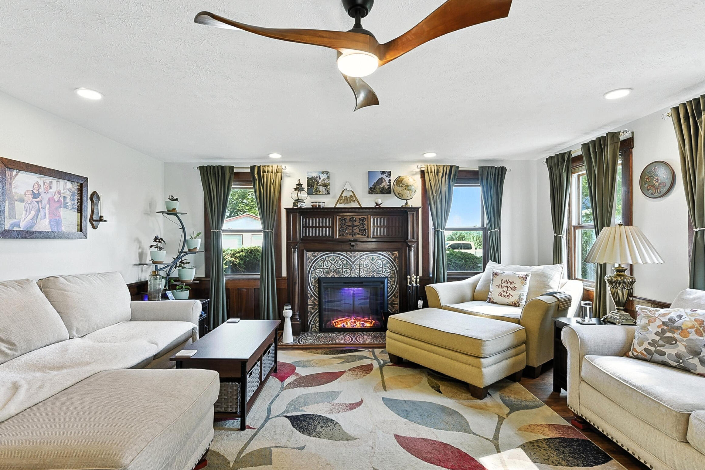 Oakland, Iowa 51560, United States, 3 Bedrooms Bedrooms, ,3 BathroomsBathrooms,Residential,Active,175605