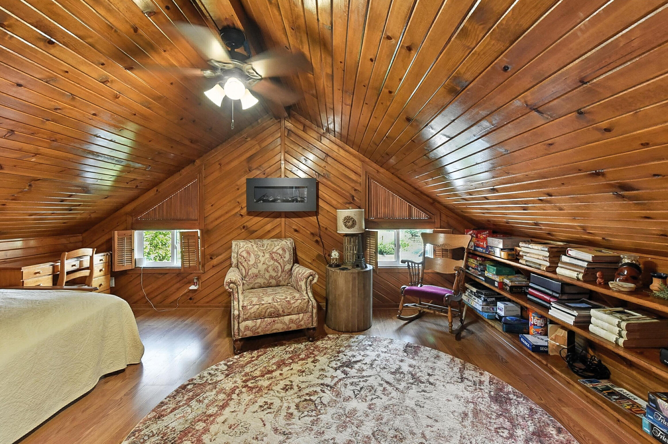 Oakland, Iowa 51560, United States, 3 Bedrooms Bedrooms, ,3 BathroomsBathrooms,Residential,Active,175605