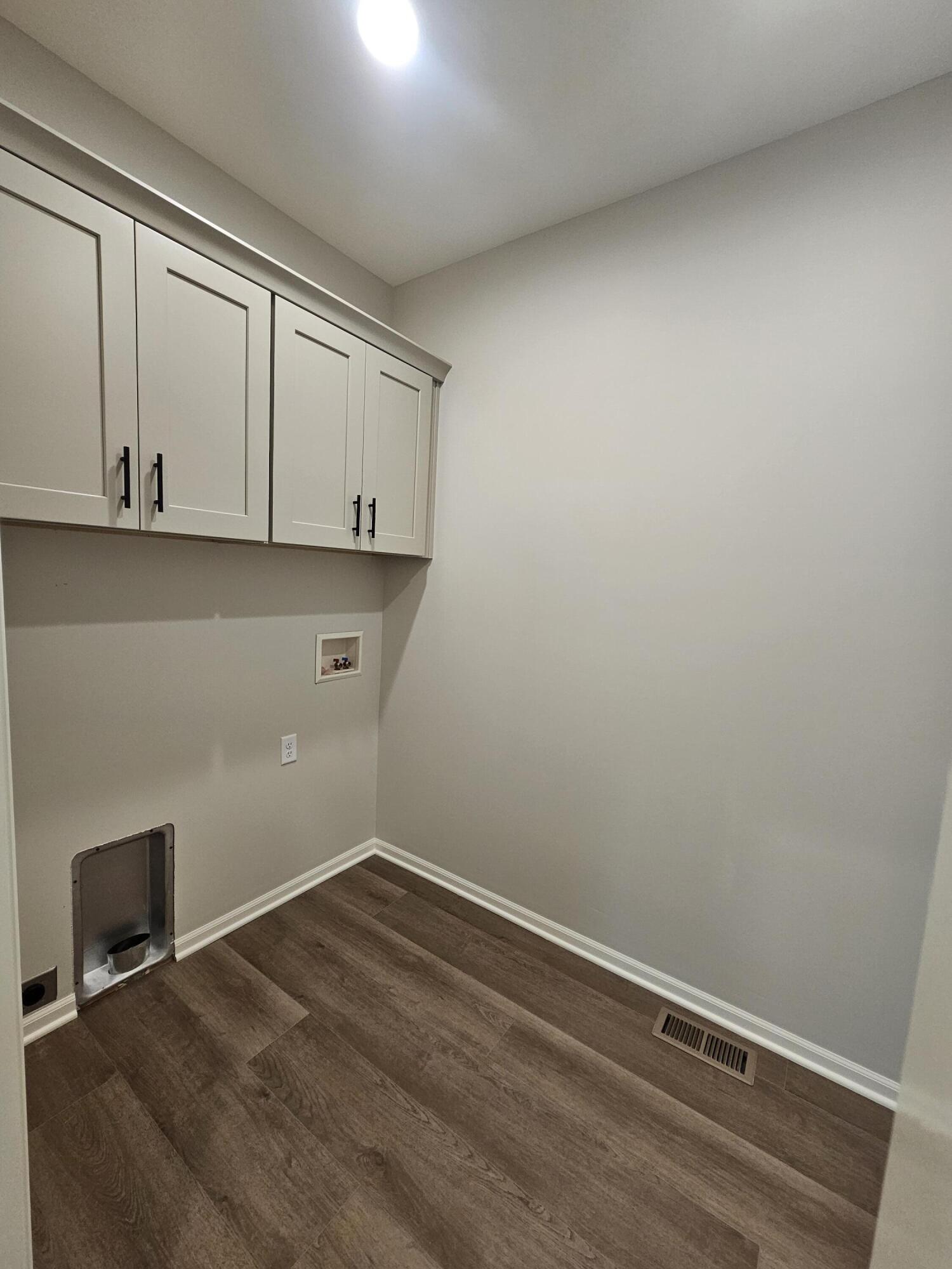 Neola, Iowa 51559, United States, 3 Bedrooms Bedrooms, ,3 BathroomsBathrooms,Residential,Active,110606