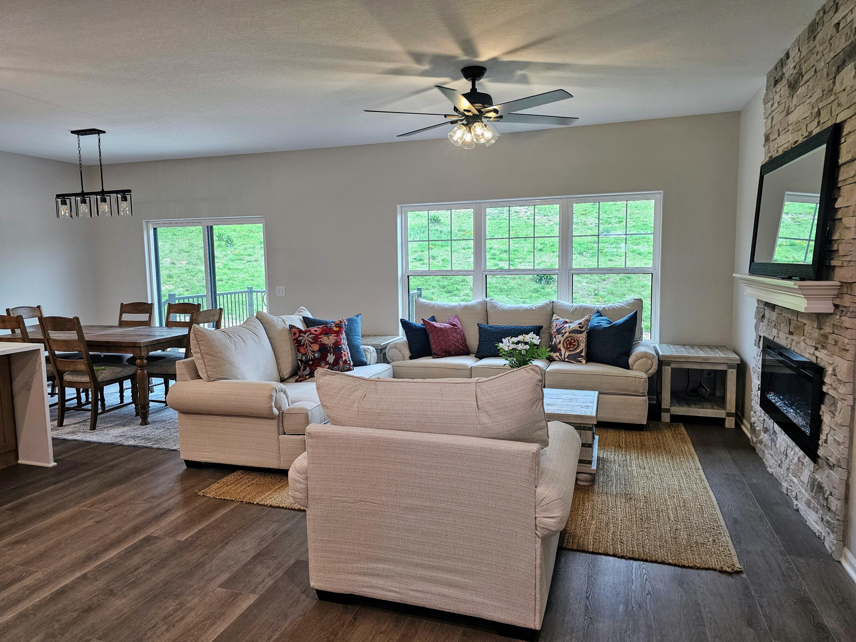 Neola, Iowa 51559, United States, 3 Bedrooms Bedrooms, ,3 BathroomsBathrooms,Residential,Active,110606