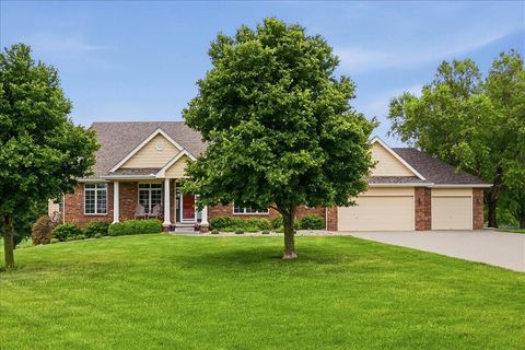 Photo of 17933 BENT TREE RIDGE Ridge, COUNCIL BLUFFS, IA 51503 (MLS # 26-963)