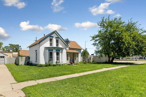 Photo of 1916 LINCOLN Street, BLAIR, NE 68008 (MLS # 25-2576)