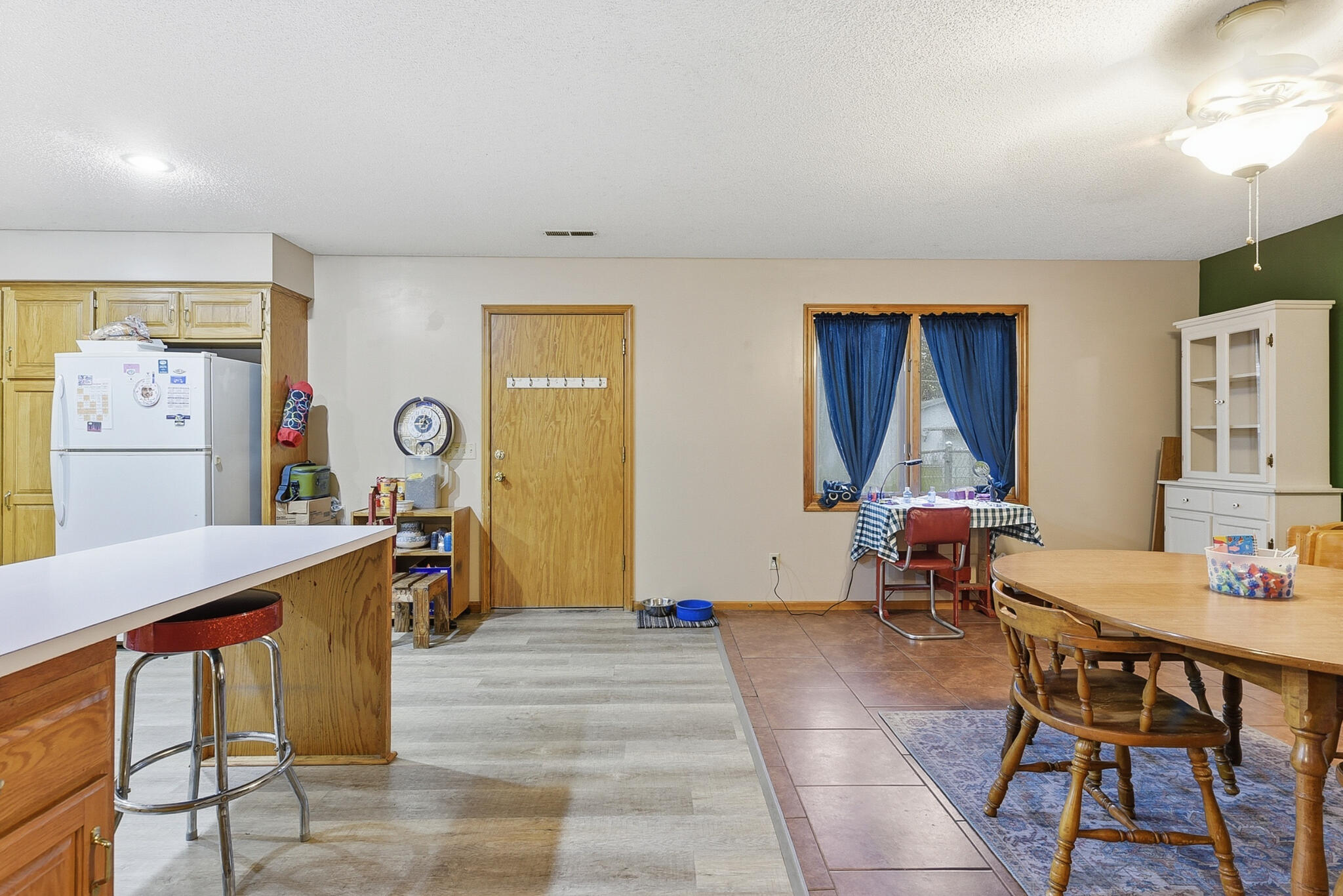 Council Bluffs, Iowa 51501, United States, 3 Bedrooms Bedrooms, ,2 BathroomsBathrooms,Residential,Active,236734