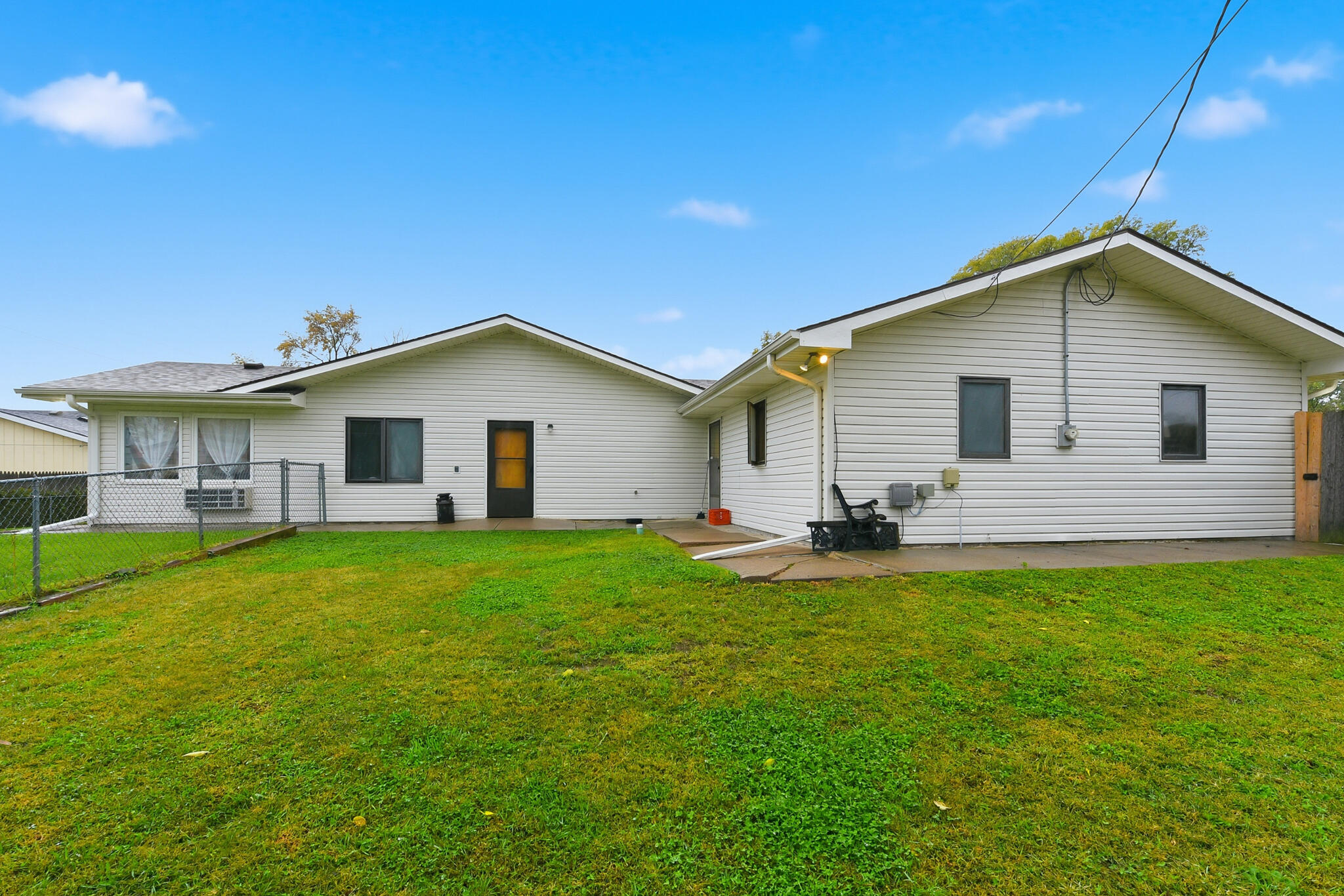 Council Bluffs, Iowa 51501, United States, 3 Bedrooms Bedrooms, ,2 BathroomsBathrooms,Residential,Active,236734