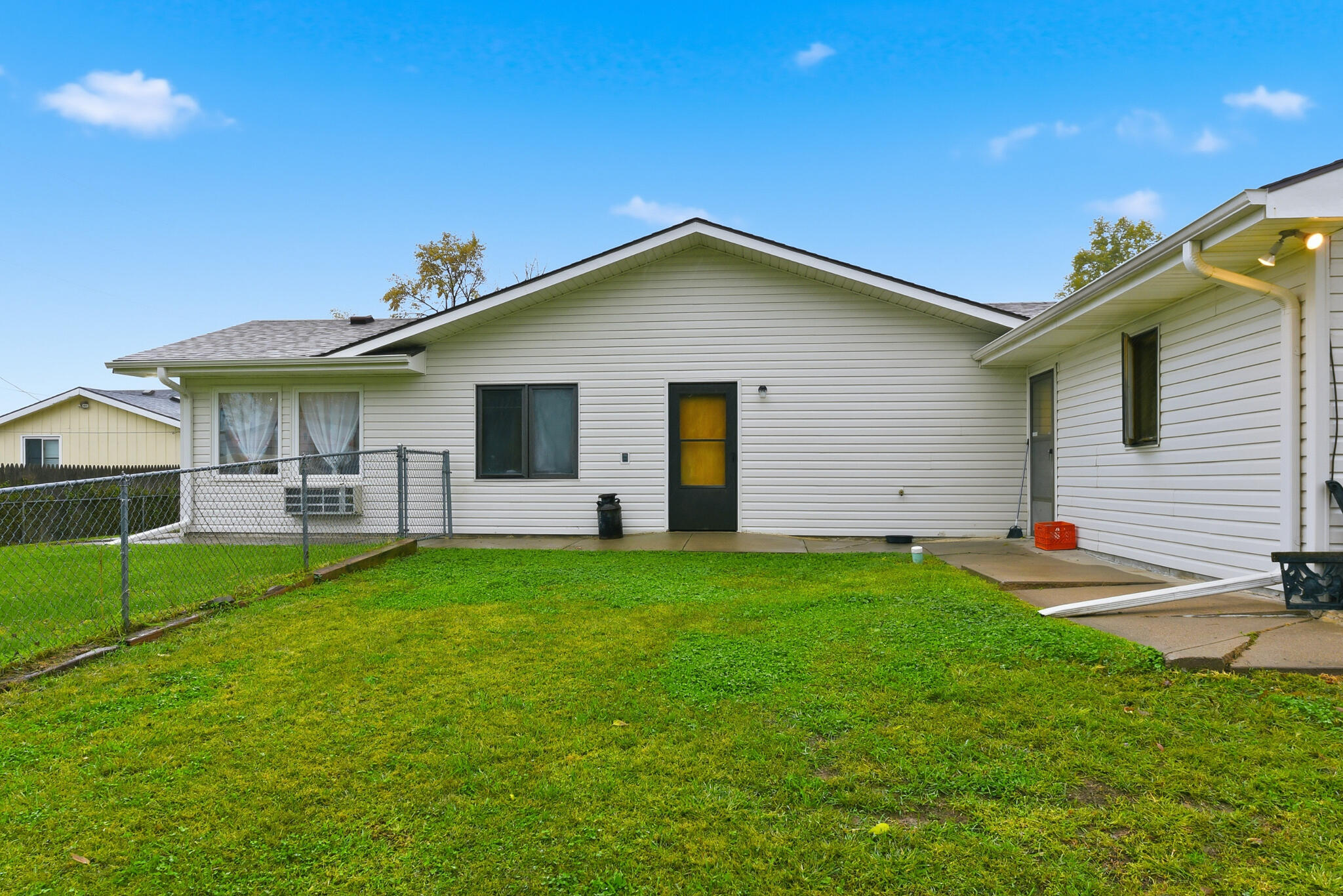 Council Bluffs, Iowa 51501, United States, 3 Bedrooms Bedrooms, ,2 BathroomsBathrooms,Residential,Active,236734