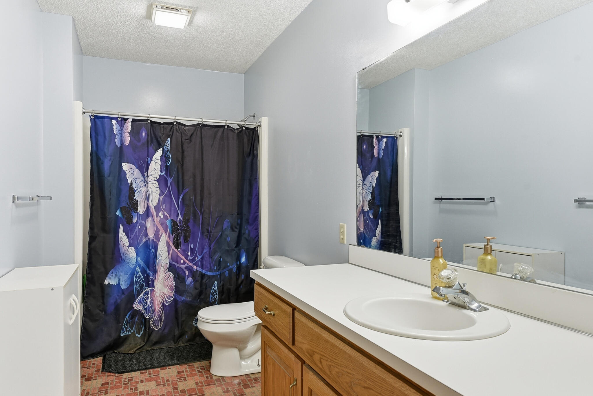 Council Bluffs, Iowa 51501, United States, 3 Bedrooms Bedrooms, ,2 BathroomsBathrooms,Residential,Active,236734