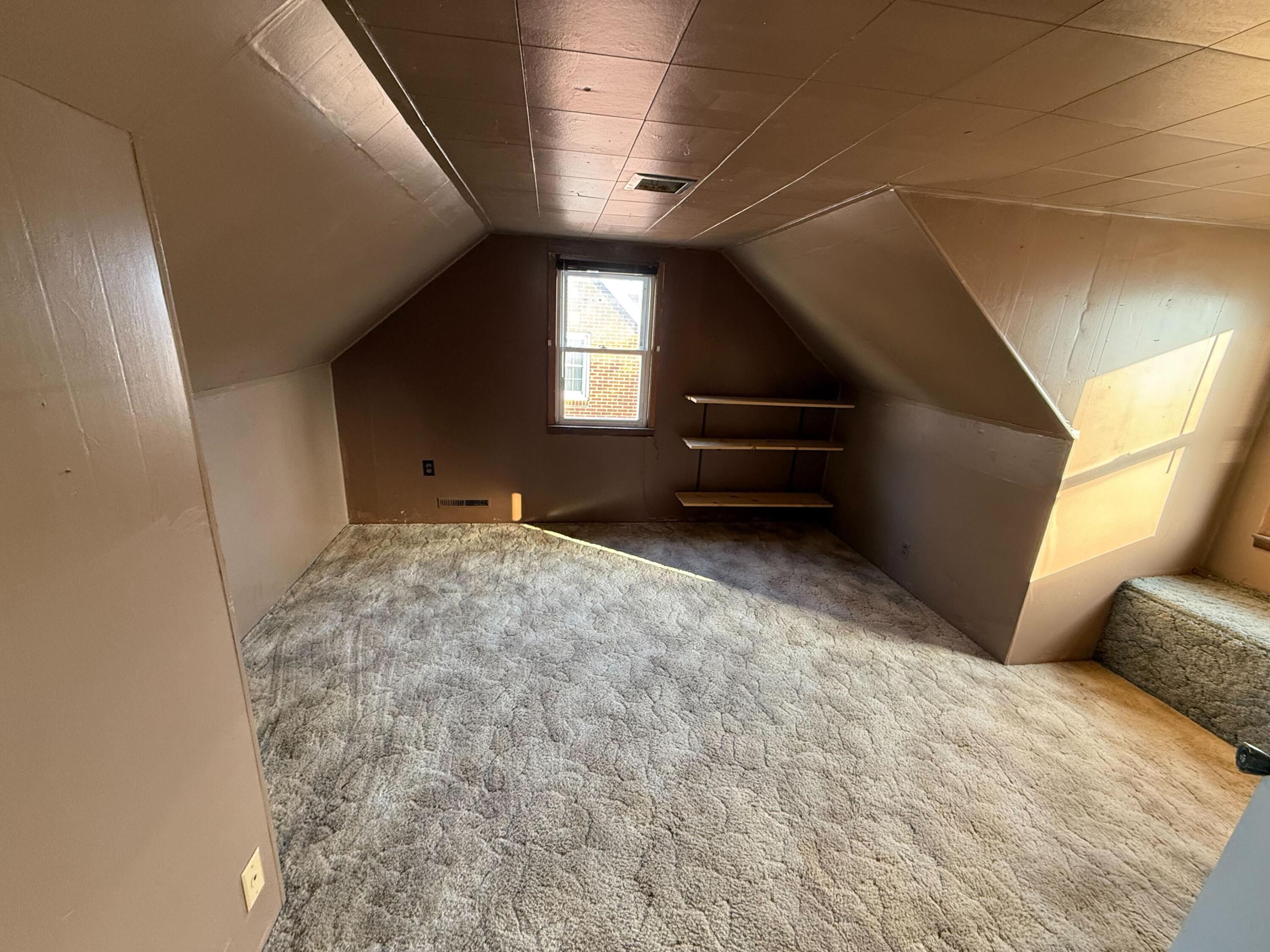 Cherokee, Iowa 51012, United States, 3 Bedrooms Bedrooms, ,2 BathroomsBathrooms,Residential,Pending,21235