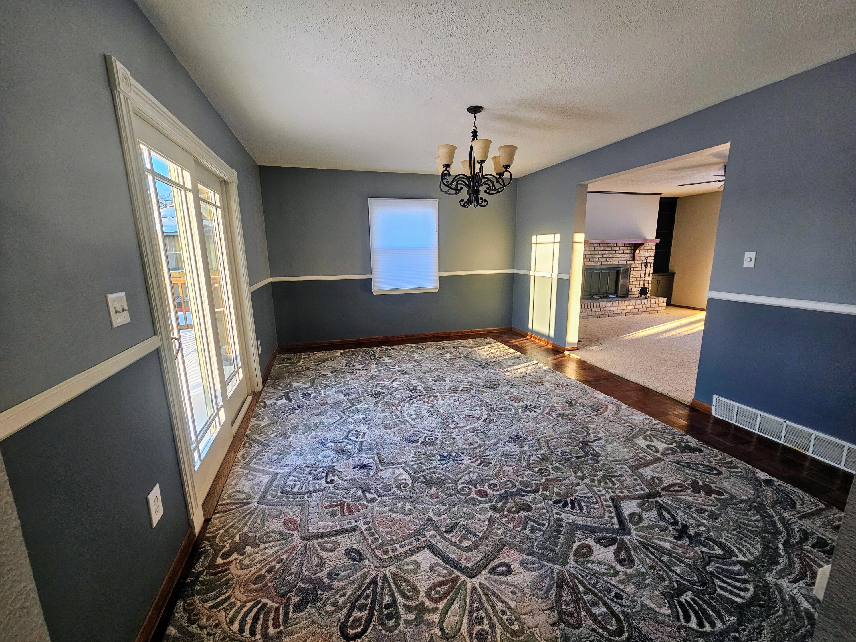 Oakland, Iowa 51560, United States, 4 Bedrooms Bedrooms, ,2 BathroomsBathrooms,Residential,Active,78304