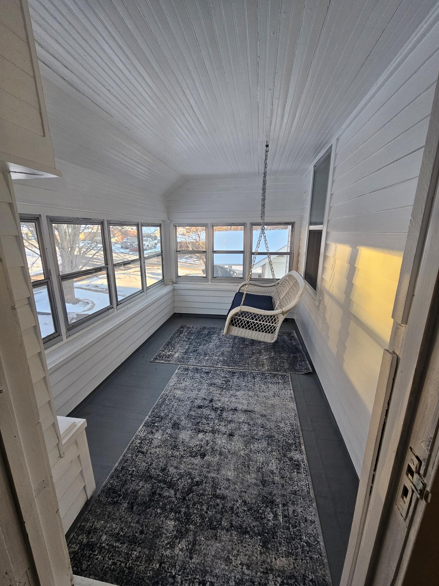 Oakland, Iowa 51560, United States, 4 Bedrooms Bedrooms, ,2 BathroomsBathrooms,Residential,Active,78304