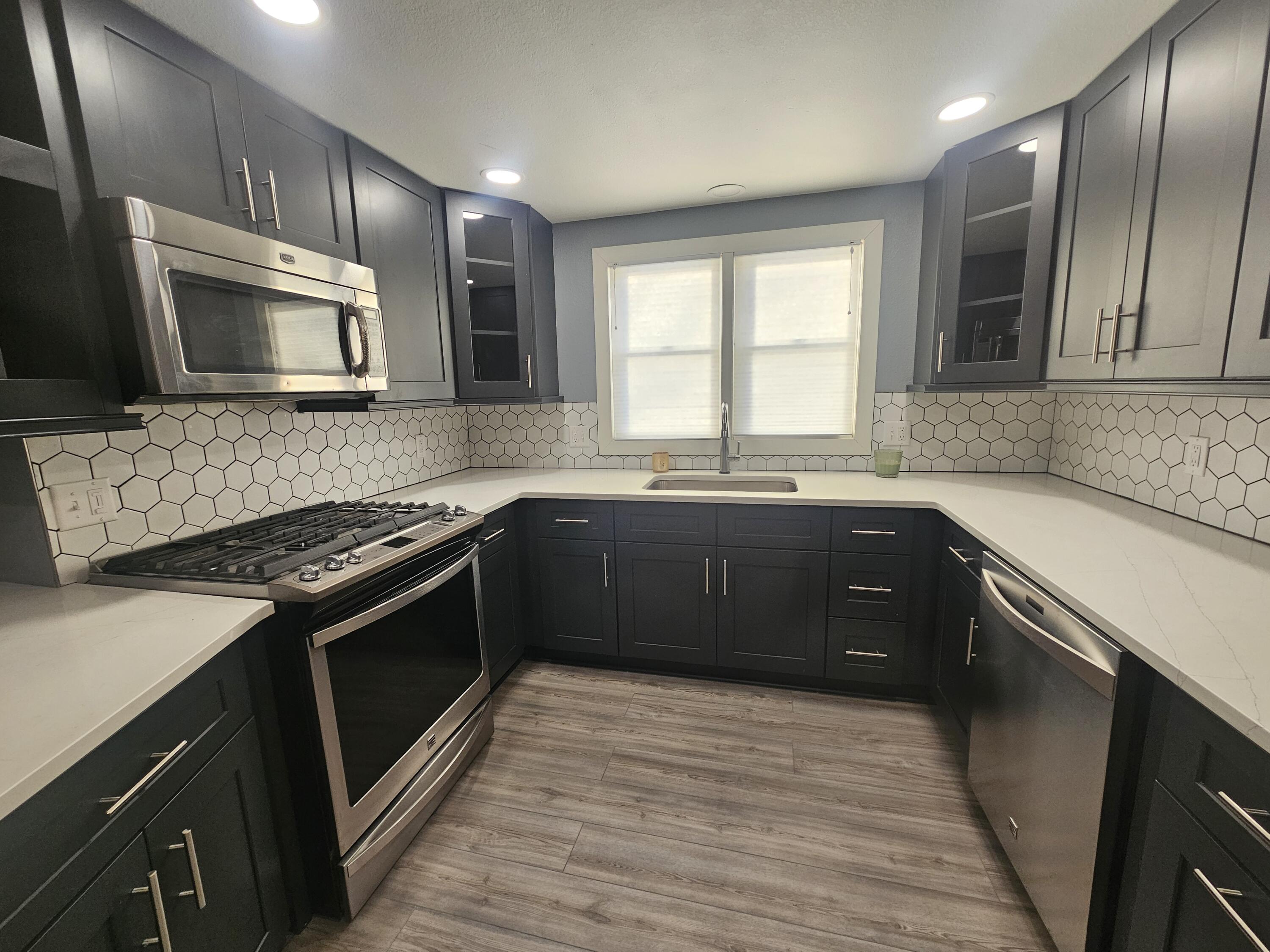 Oakland, Iowa 51560, United States, 4 Bedrooms Bedrooms, ,2 BathroomsBathrooms,Residential,Active,78304