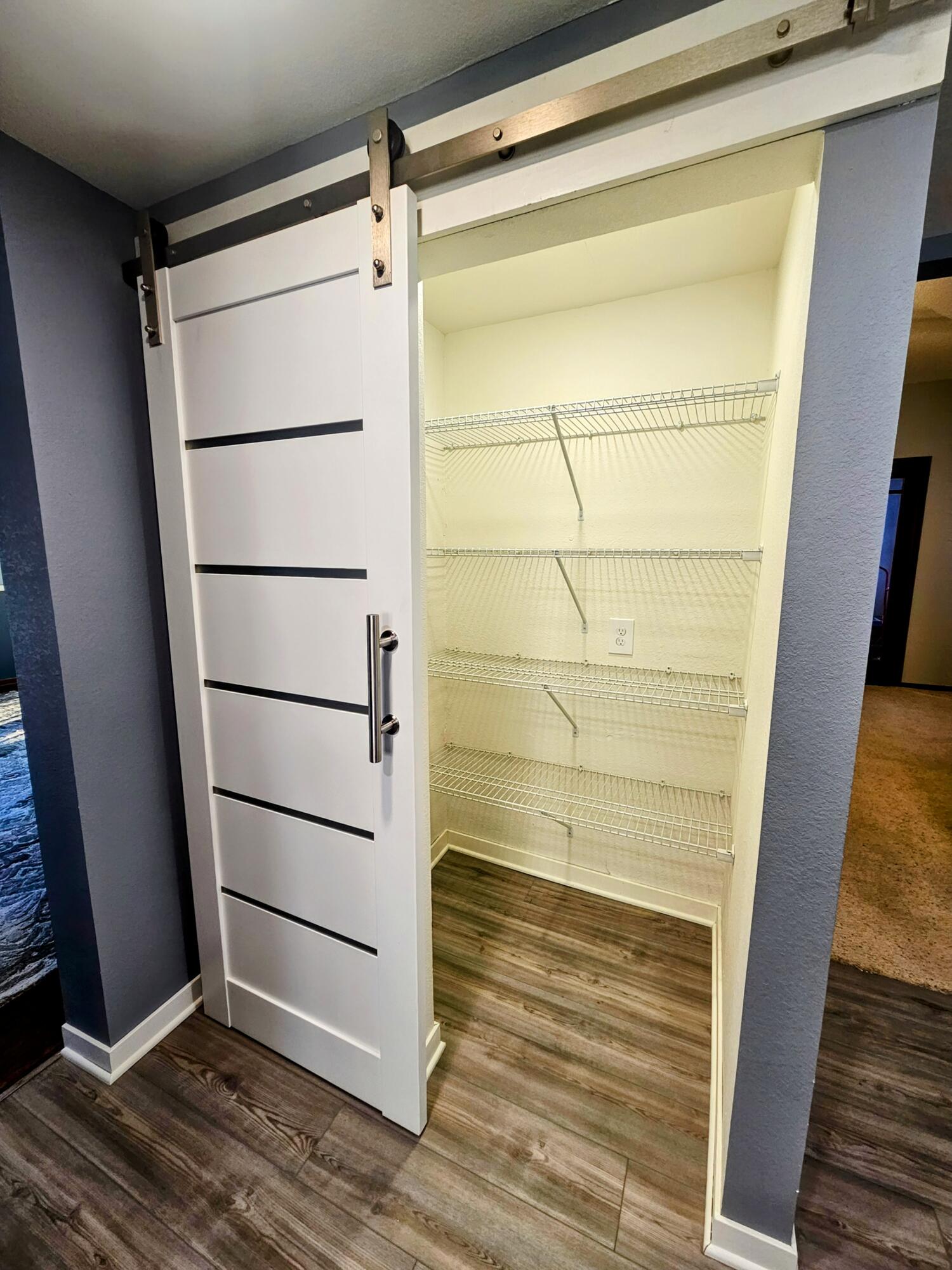 Oakland, Iowa 51560, United States, 4 Bedrooms Bedrooms, ,2 BathroomsBathrooms,Residential,Active,78304