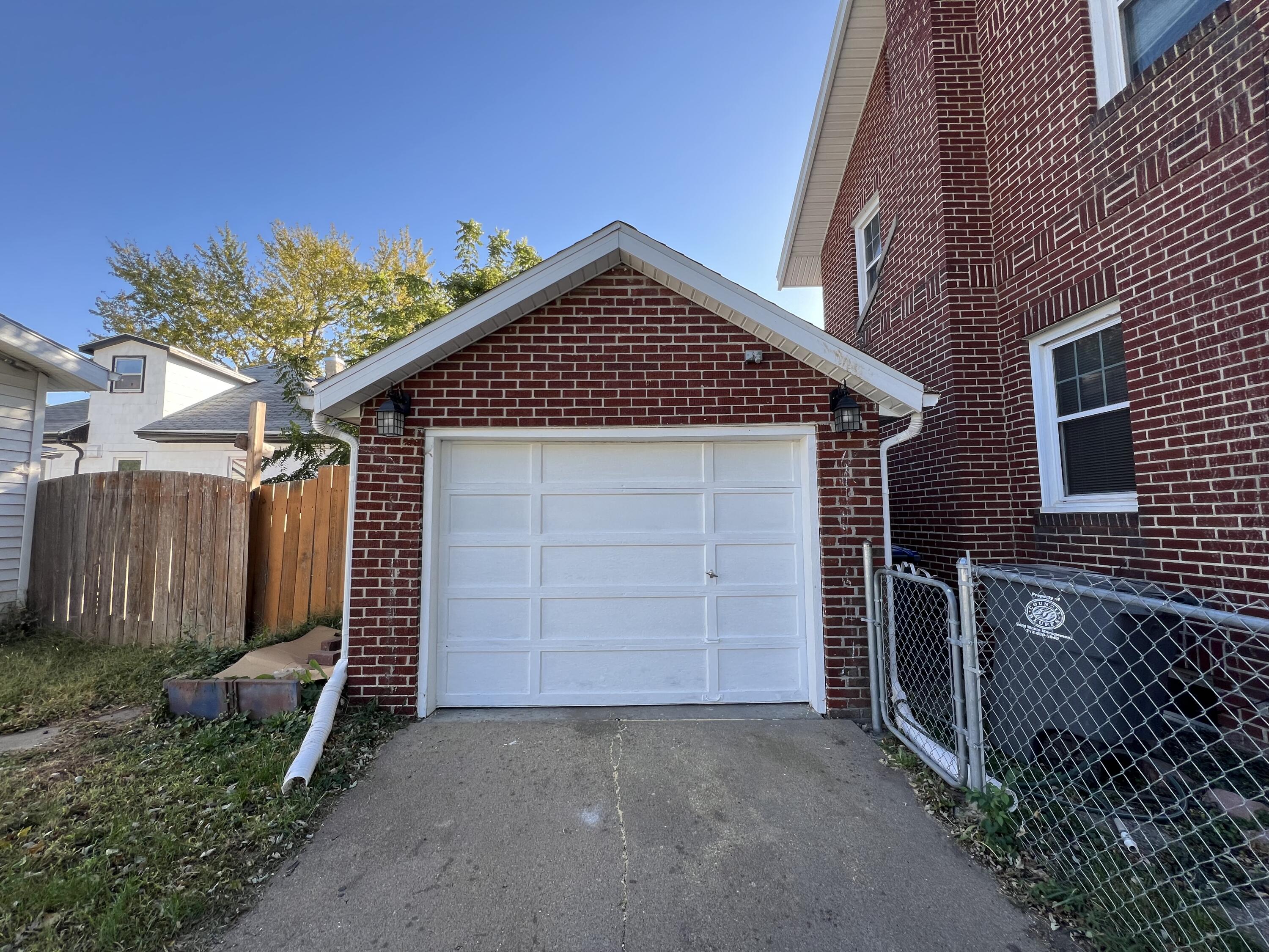 Council Bluffs, Iowa 51501, United States, 3 Bedrooms Bedrooms, ,2 BathroomsBathrooms,Residential,Pending,21851