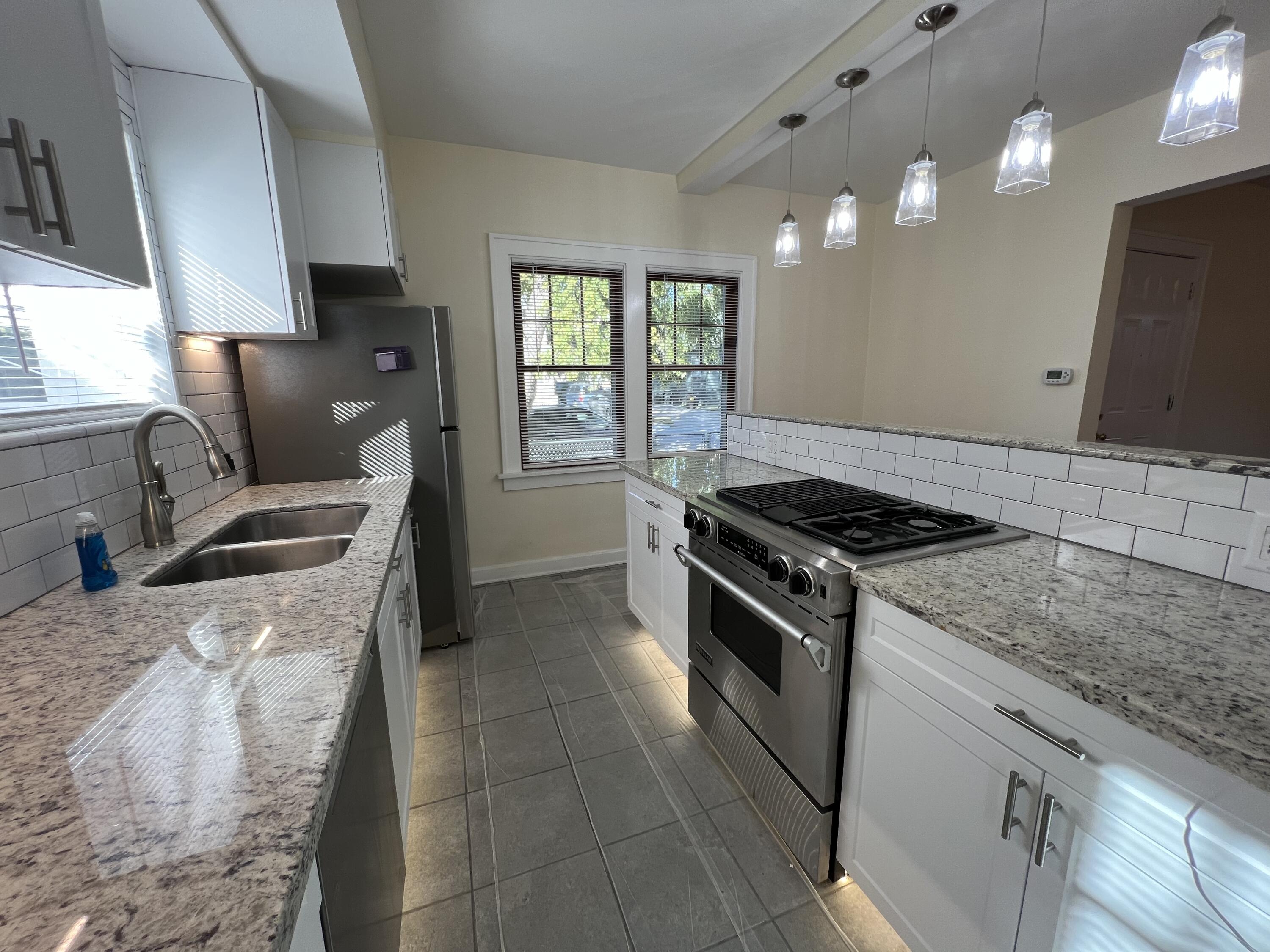 Council Bluffs, Iowa 51501, United States, 3 Bedrooms Bedrooms, ,2 BathroomsBathrooms,Residential,Pending,21851