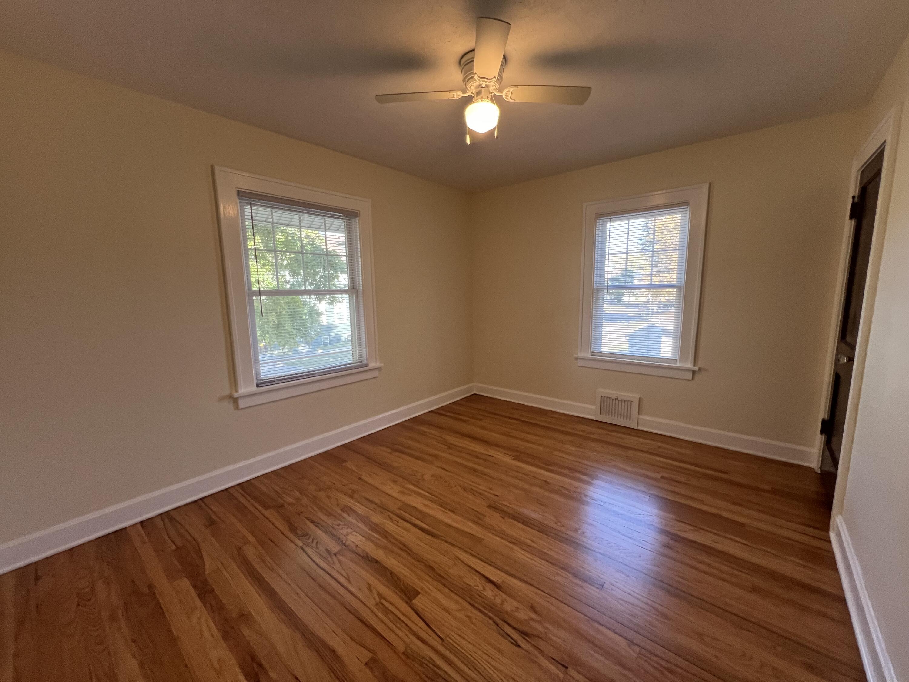 Council Bluffs, Iowa 51501, United States, 3 Bedrooms Bedrooms, ,2 BathroomsBathrooms,Residential,Pending,21851