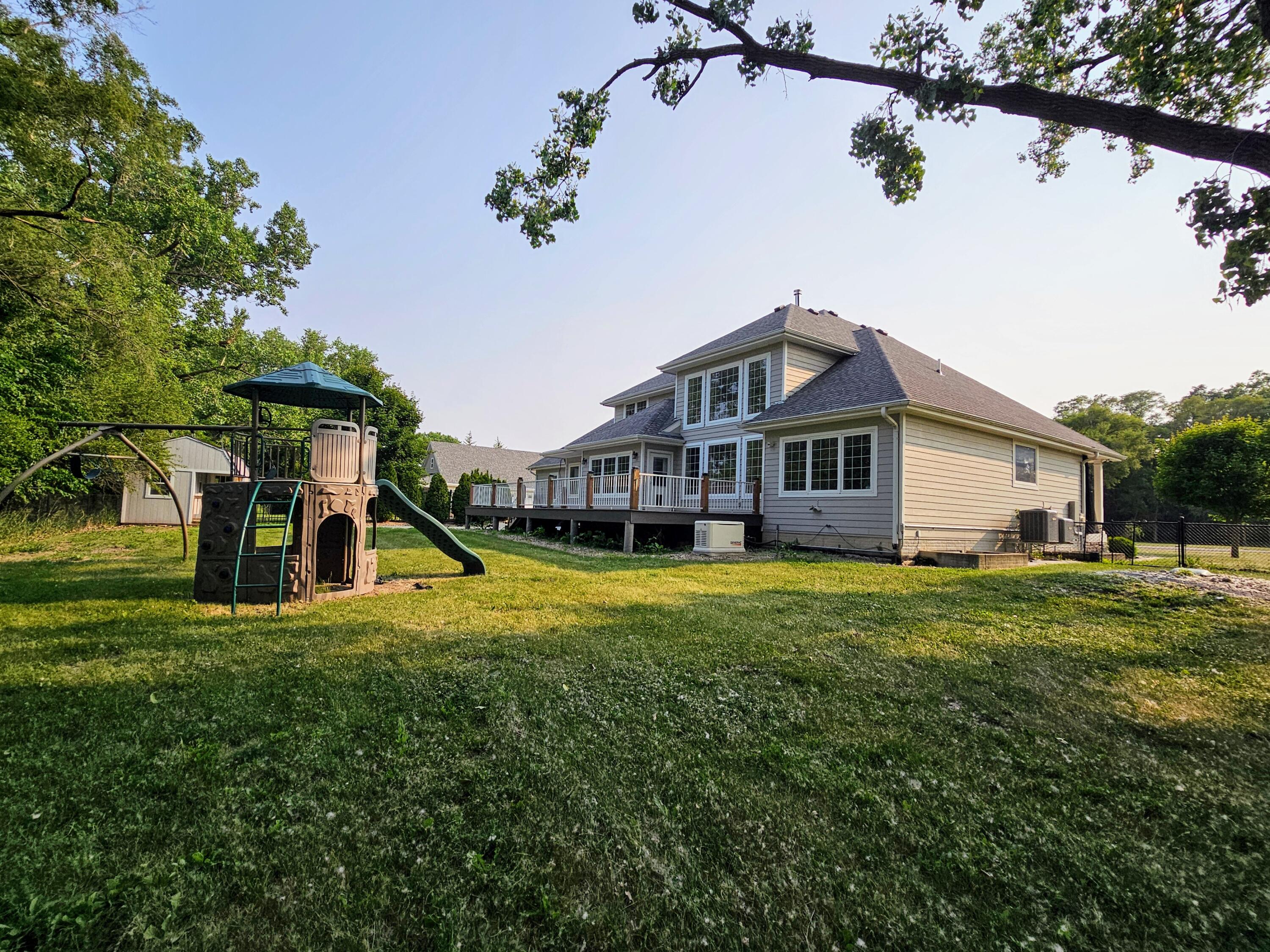 Carson, Iowa 51525, United States, 7 Bedrooms Bedrooms, ,5 BathroomsBathrooms,Residential,Active,147843