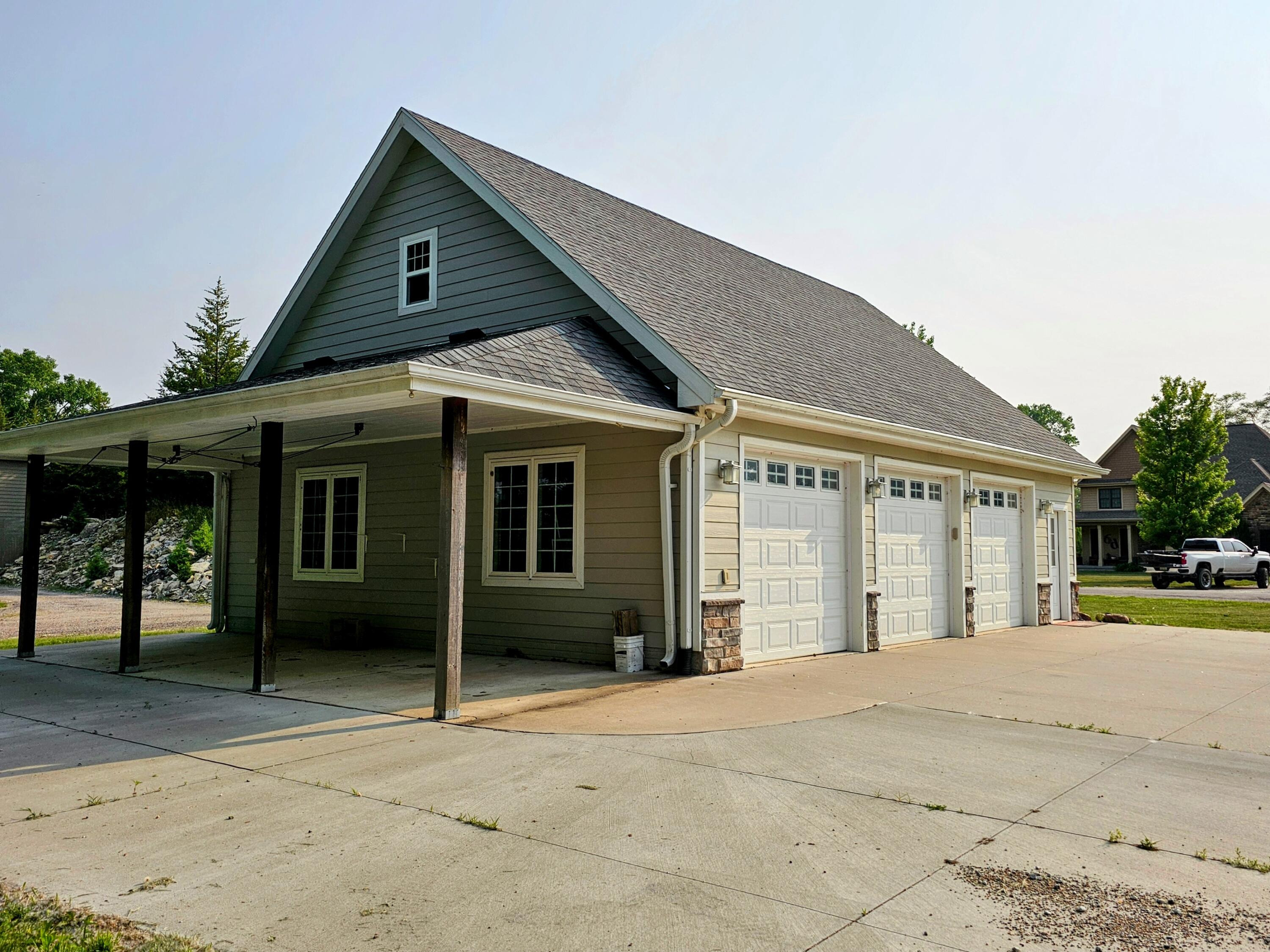 Carson, Iowa 51525, United States, 7 Bedrooms Bedrooms, ,5 BathroomsBathrooms,Residential,Active,147843