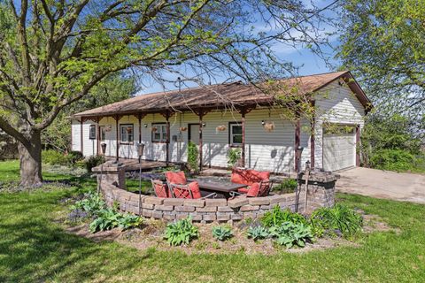 Photo of 55447 230TH Street, GLENWOOD, IA 51534 (MLS # 26-785)