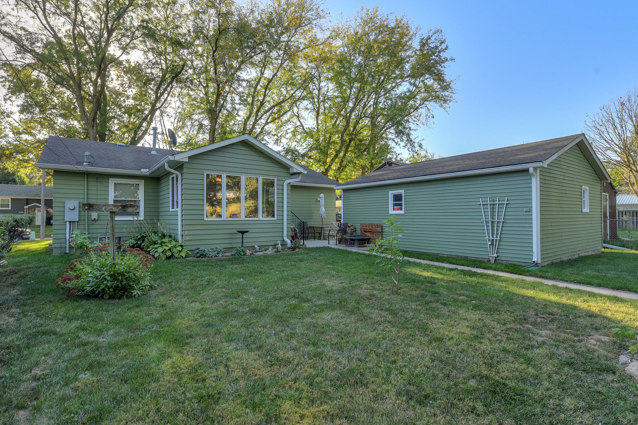 Atlantic, Iowa 50022, United States, 2 Bedrooms Bedrooms, ,2 BathroomsBathrooms,Residential,Pending,40896