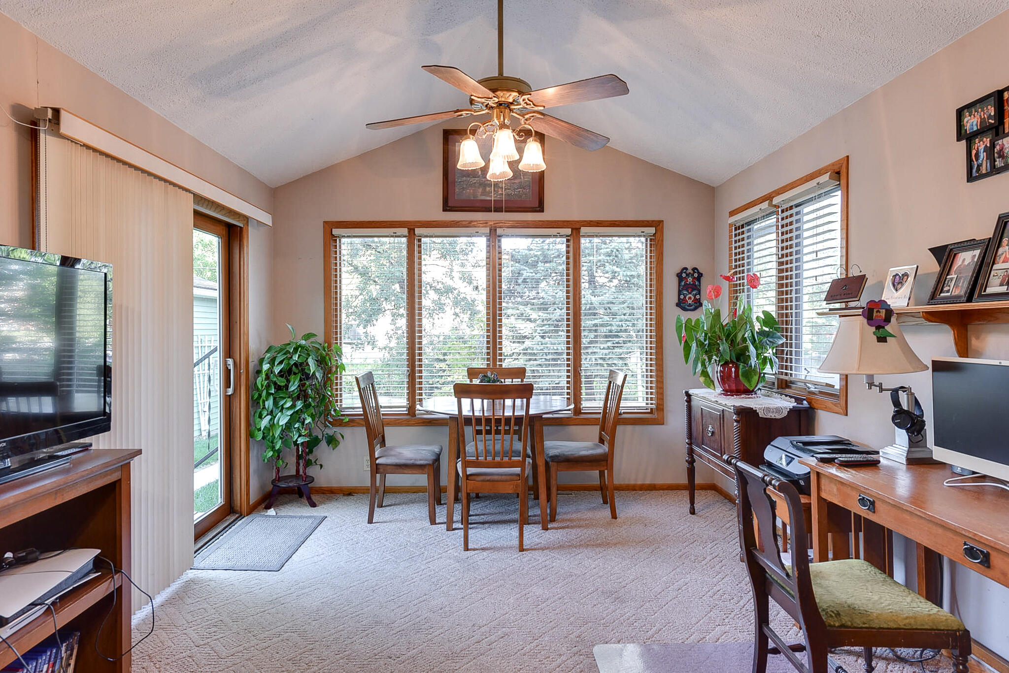 Atlantic, Iowa 50022, United States, 2 Bedrooms Bedrooms, ,2 BathroomsBathrooms,Residential,Pending,40896