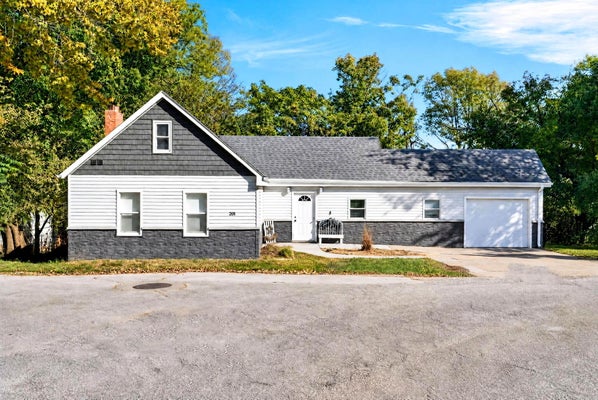 201 GREENWOOD ST, COUNCIL BLUFFS, IA 51503 - Image d3add021a28b41c5057c5eb3dbb2d09e/2866238998