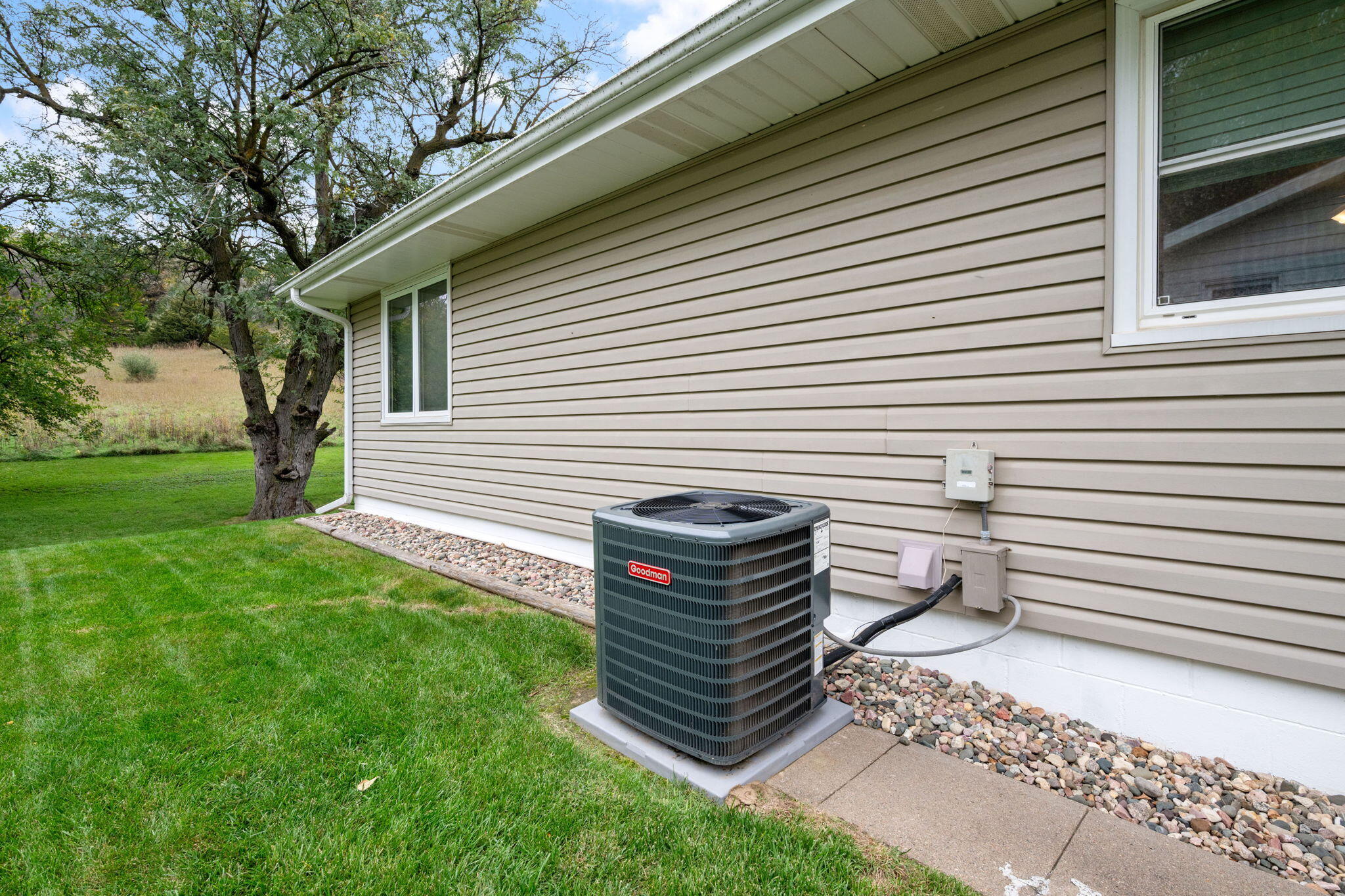 Council Bluffs, Iowa 51503, United States, 3 Bedrooms Bedrooms, ,2 BathroomsBathrooms,Residential,Active,228914