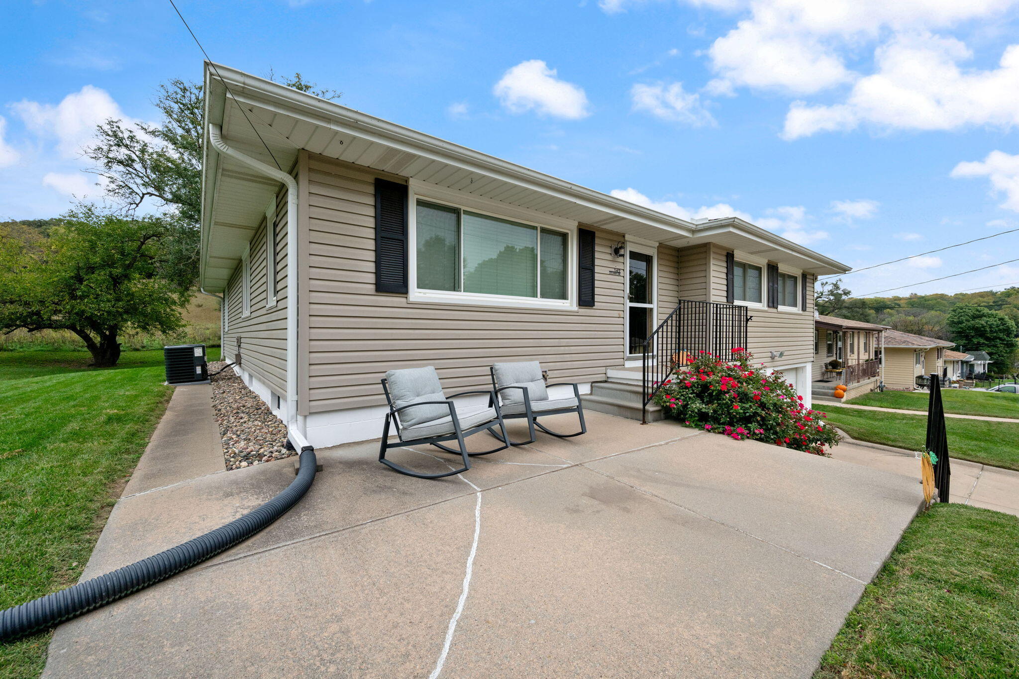 Council Bluffs, Iowa 51503, United States, 3 Bedrooms Bedrooms, ,2 BathroomsBathrooms,Residential,Active,228914