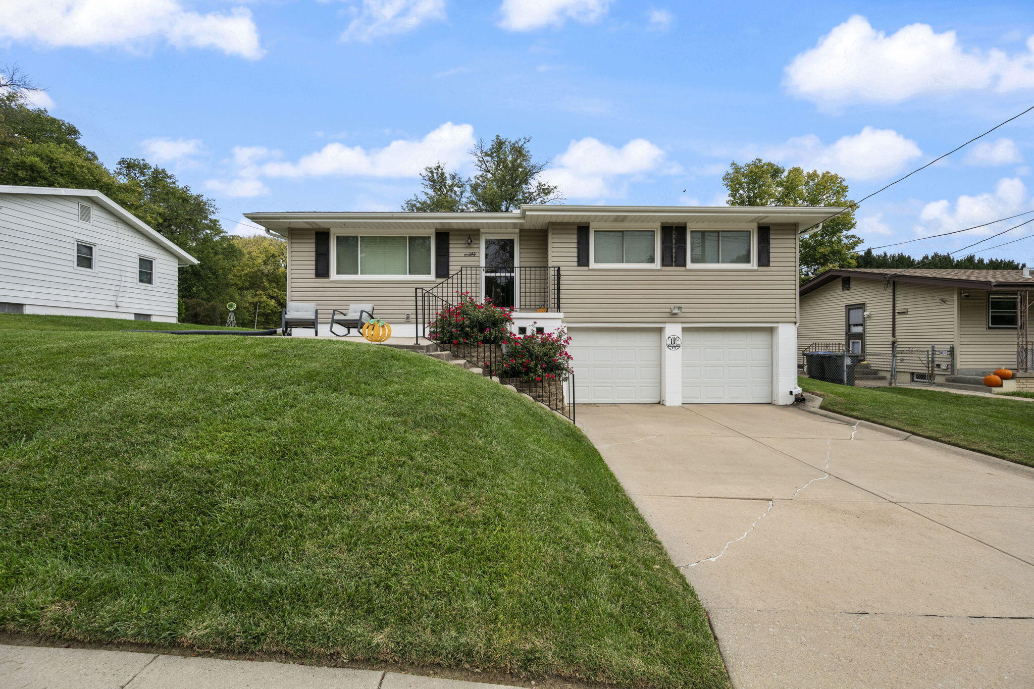Council Bluffs, Iowa 51503, United States, 3 Bedrooms Bedrooms, ,2 BathroomsBathrooms,Residential,Active,228914