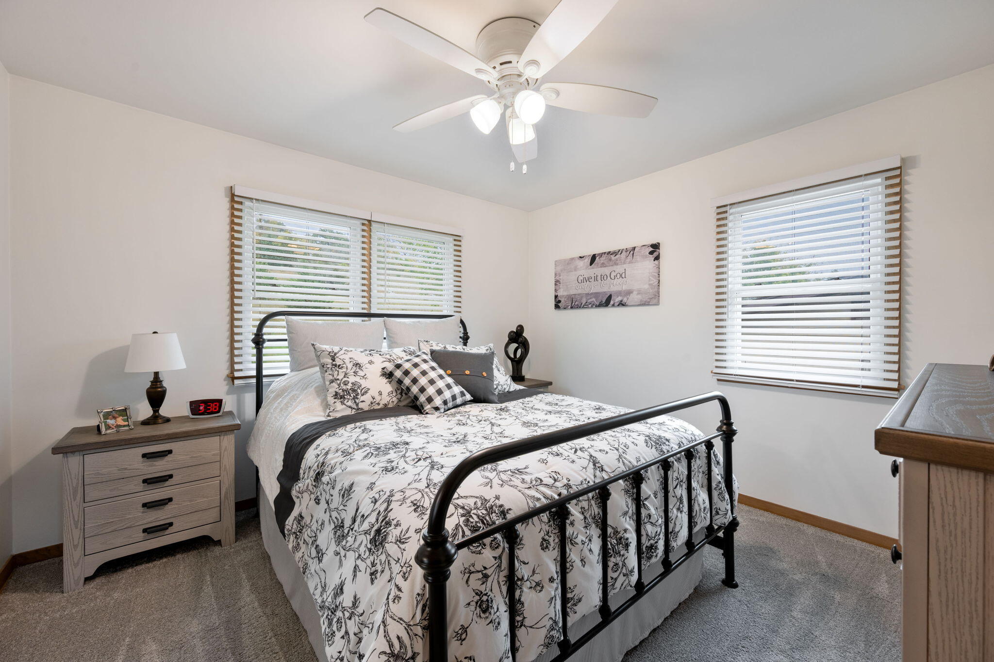 Council Bluffs, Iowa 51503, United States, 3 Bedrooms Bedrooms, ,2 BathroomsBathrooms,Residential,Active,228914