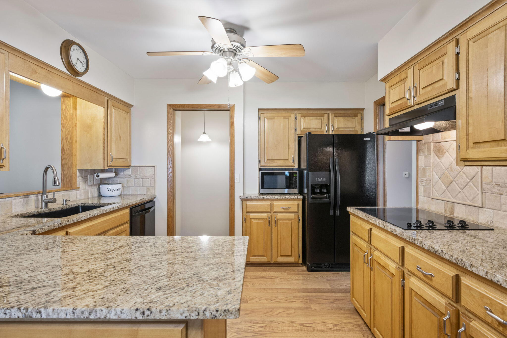 Council Bluffs, Iowa 51503, United States, 3 Bedrooms Bedrooms, ,2 BathroomsBathrooms,Residential,Active,228914