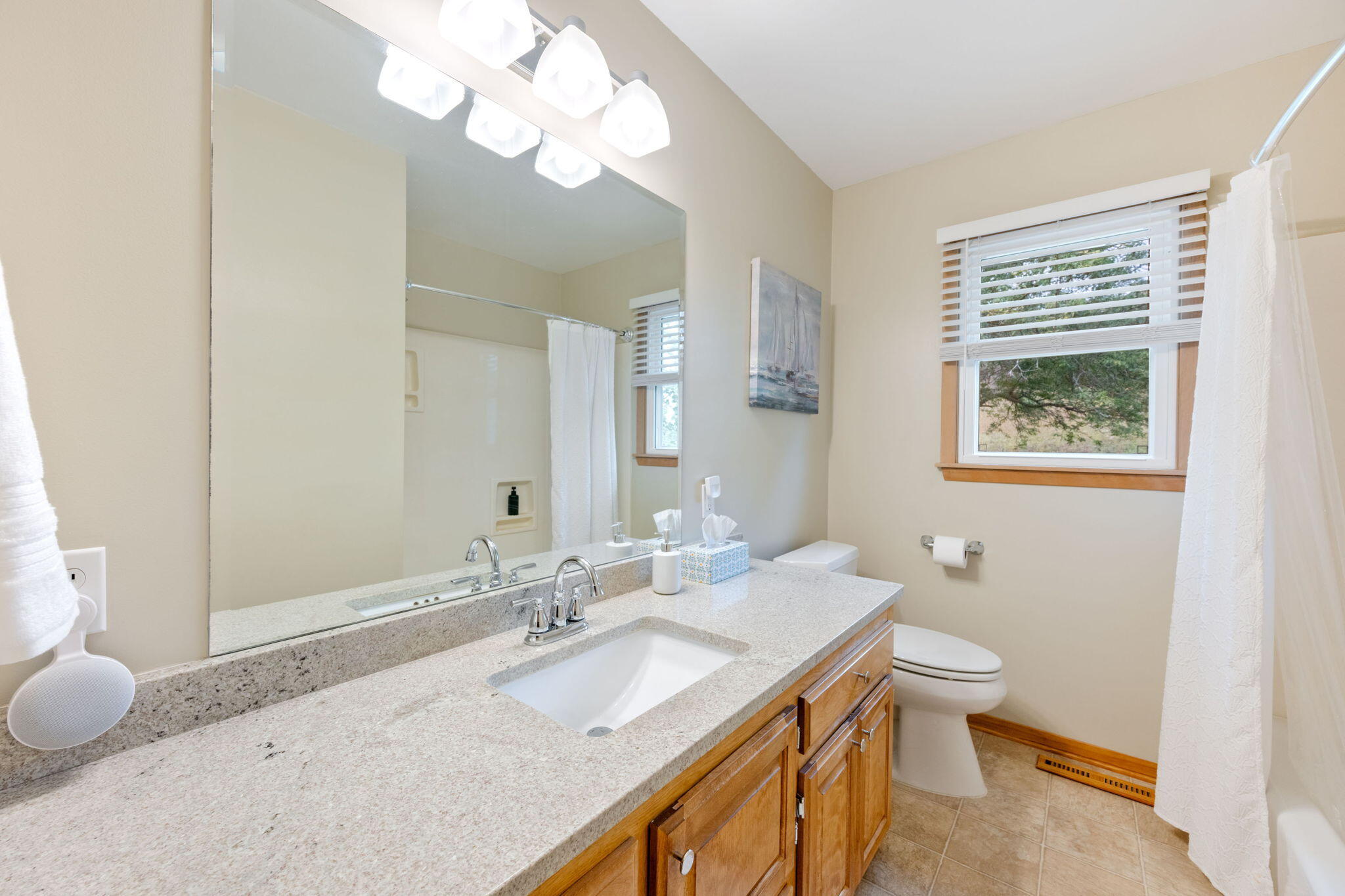 Council Bluffs, Iowa 51503, United States, 3 Bedrooms Bedrooms, ,2 BathroomsBathrooms,Residential,Active,228914