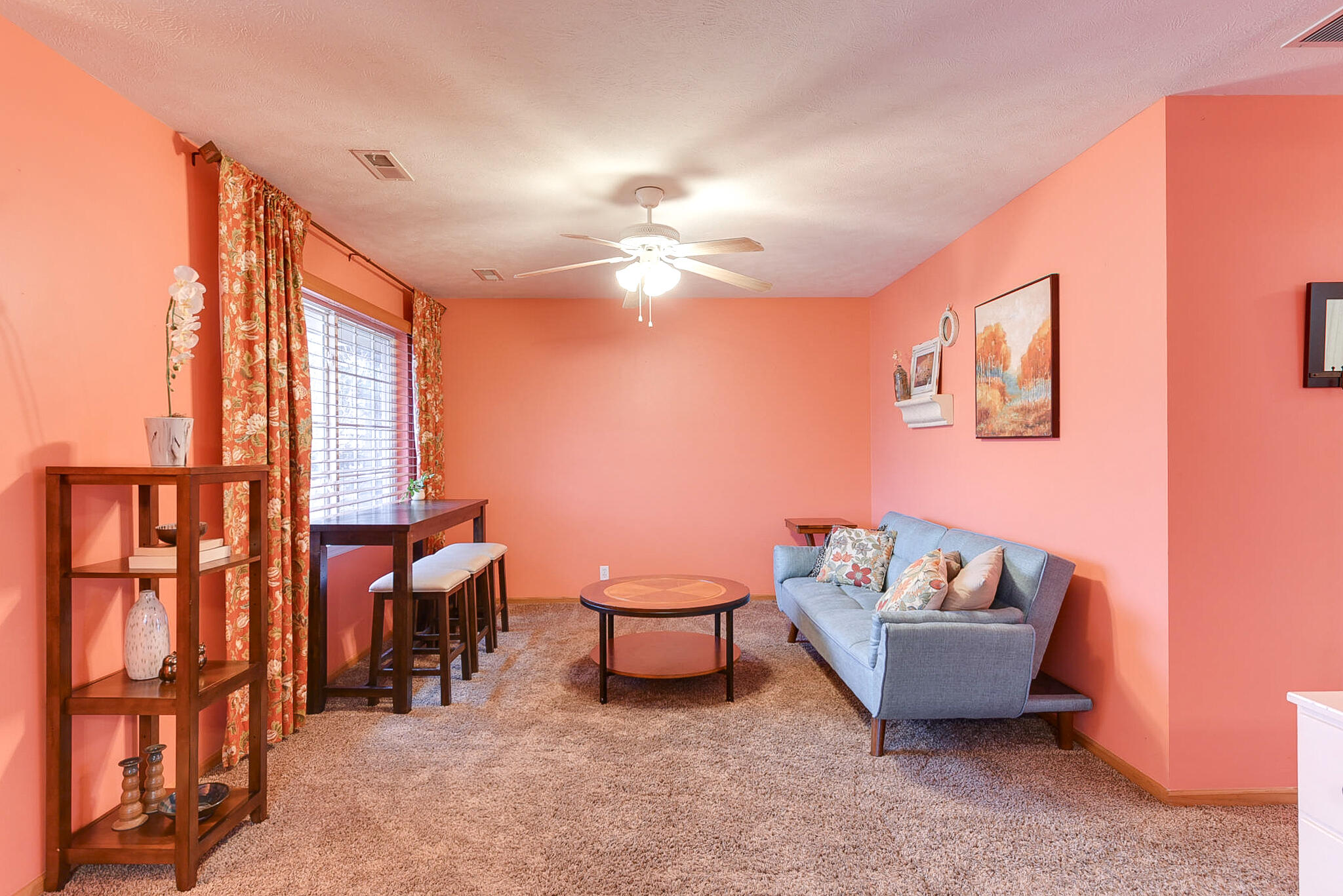 Council Bluffs, Iowa 51501, United States, 3 Bedrooms Bedrooms, ,1 BathroomBathrooms,Residential,Contingent,22207