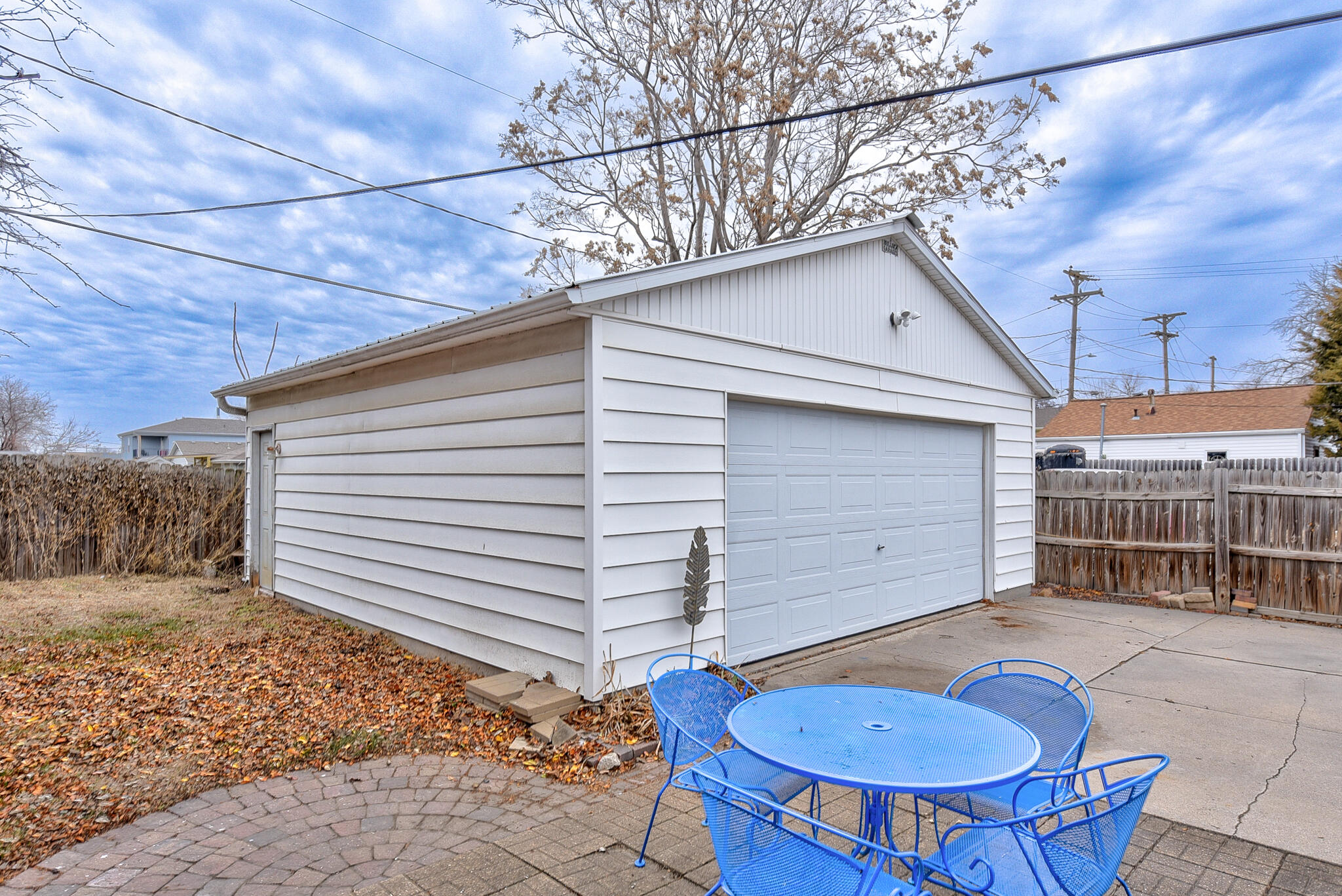 Council Bluffs, Iowa 51501, United States, 3 Bedrooms Bedrooms, ,1 BathroomBathrooms,Residential,Contingent,22207